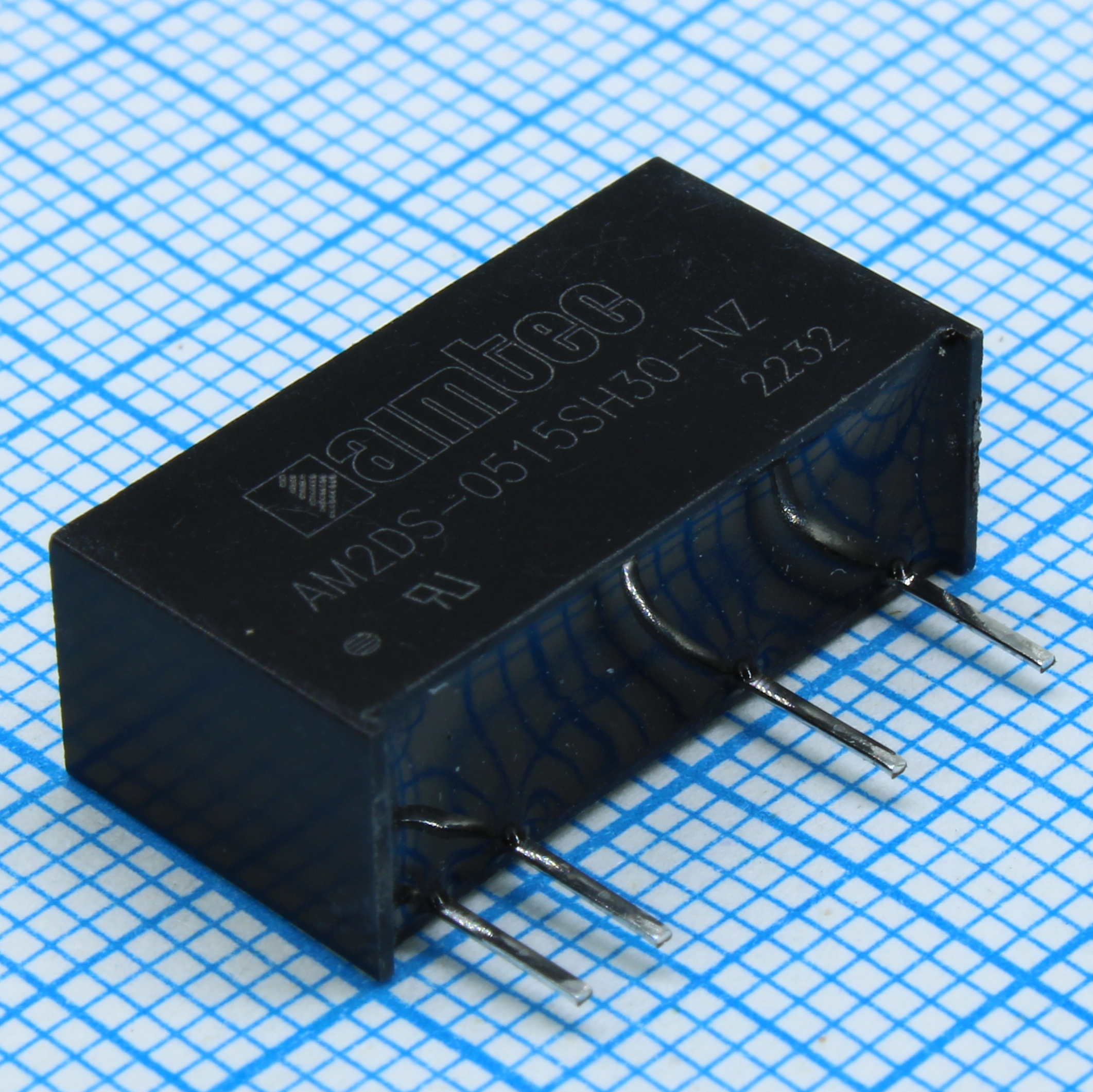 AM2DS-0515SH30-NZ - DC/DC, 2Вт, вход 4.5…5.5В, выход 15В/0.133А, изоляция 3000В DC, КПД 84%, максимальная емкостная нагрузка не более 220мкФ, SIP7, 19.6x7x10мм, -40…105°C, пластик
