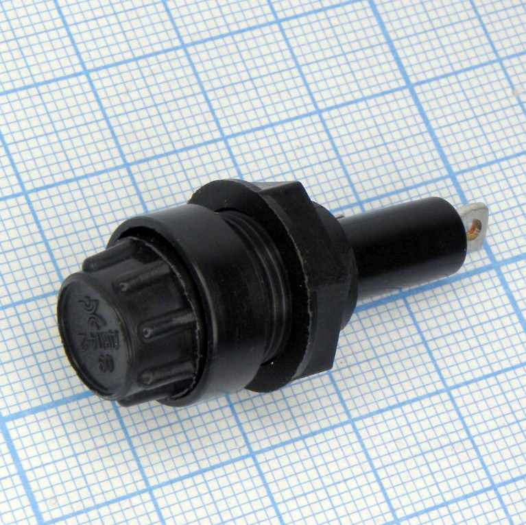 ДВП4-2 (5*20) - Держатель предохранителя 5*20, закрытого типа, монтаж на панель