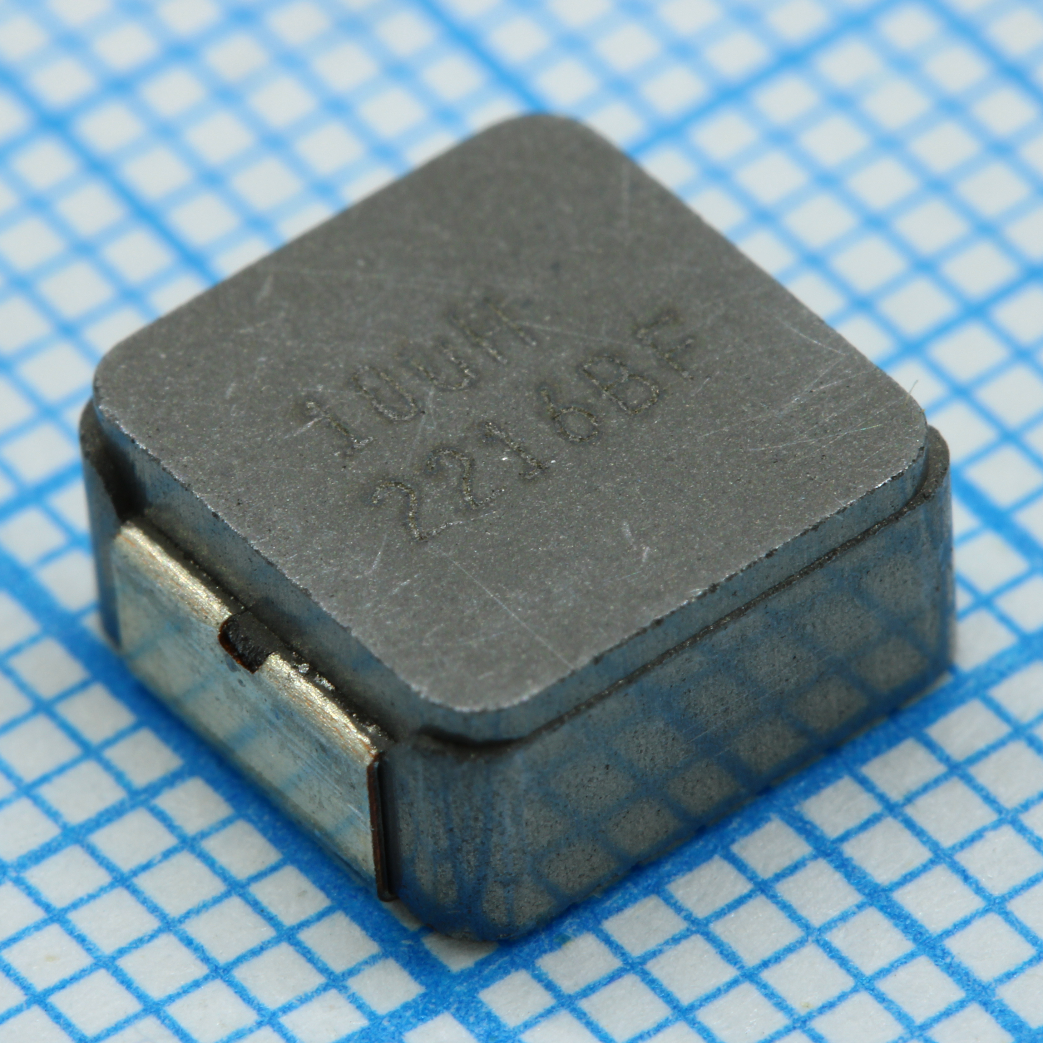 IHLP3232DZER100M11 - Индуктивность SMD силовая экранированная проволочная 10мкГн ±20% 100кГц порошковое железо 5.4A 51.8мОм по постоянному току 3232 лента на катушке