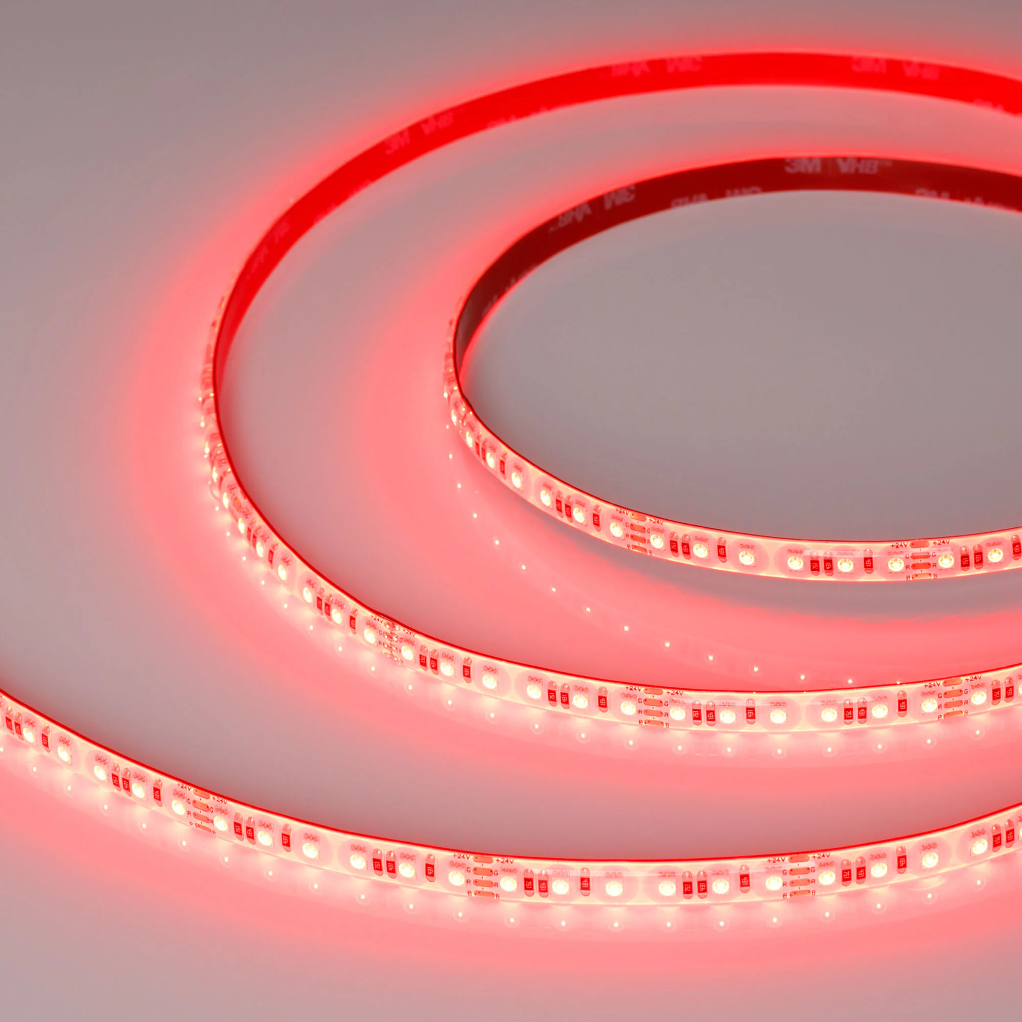 Лента герметичная RTW-SE-A120-8mm 24V RGB (12 W/m, IP65, 2835, 5m) 042906 - Светодиодная лента RTW серии A120, герметичная IP65 (SE - силиконовое покрытие). Светодиоды SMD 2835, 120 шт/м (600шт на 5м), белая плата, скотч 3М. Цвет RGB, угол 120°. Питание 2