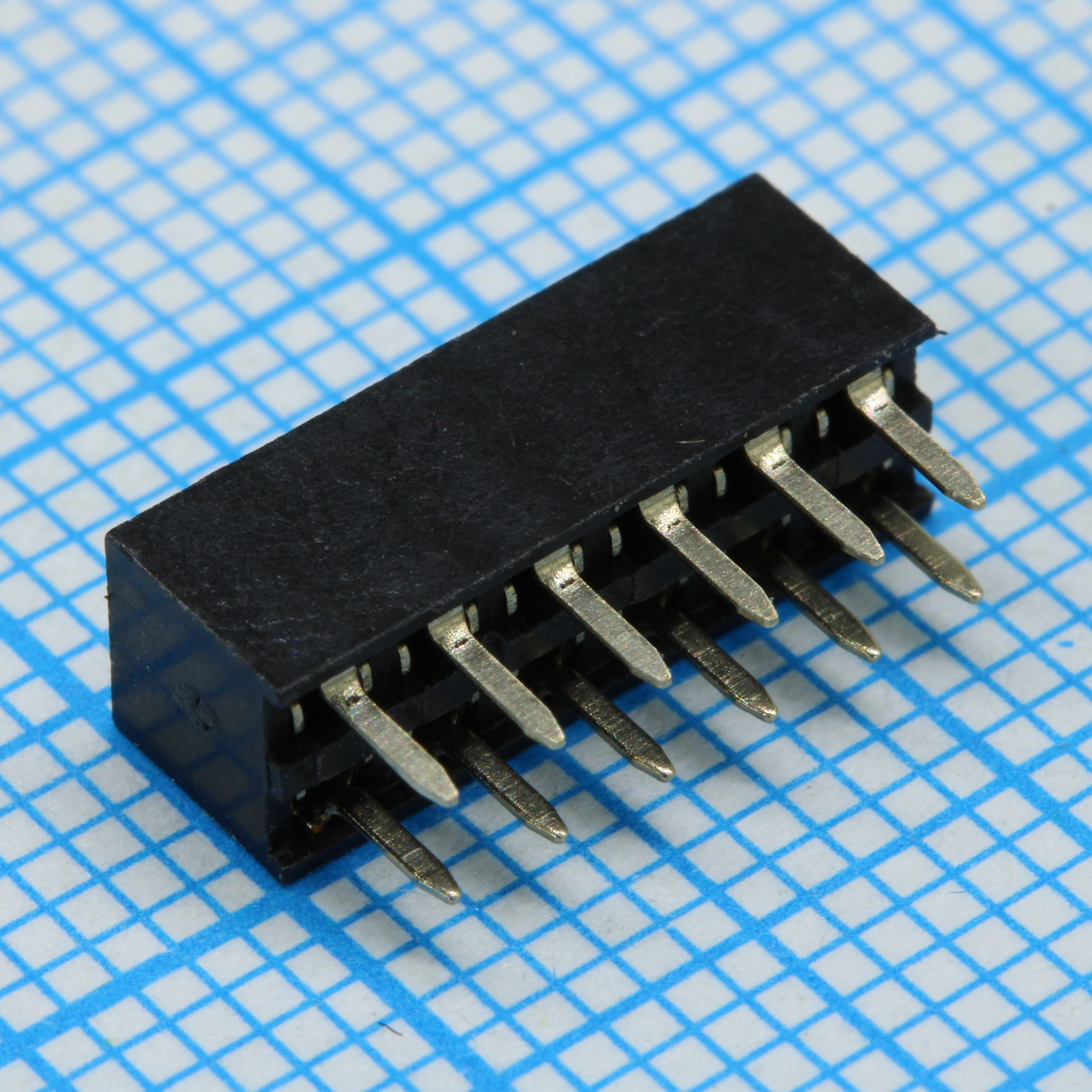DS1026-06-2X6S8BV - Гнездо на плату 2x6 конт., шаг 2.00мм, высота 4.3мм ширина 4.1мм, позолоч.