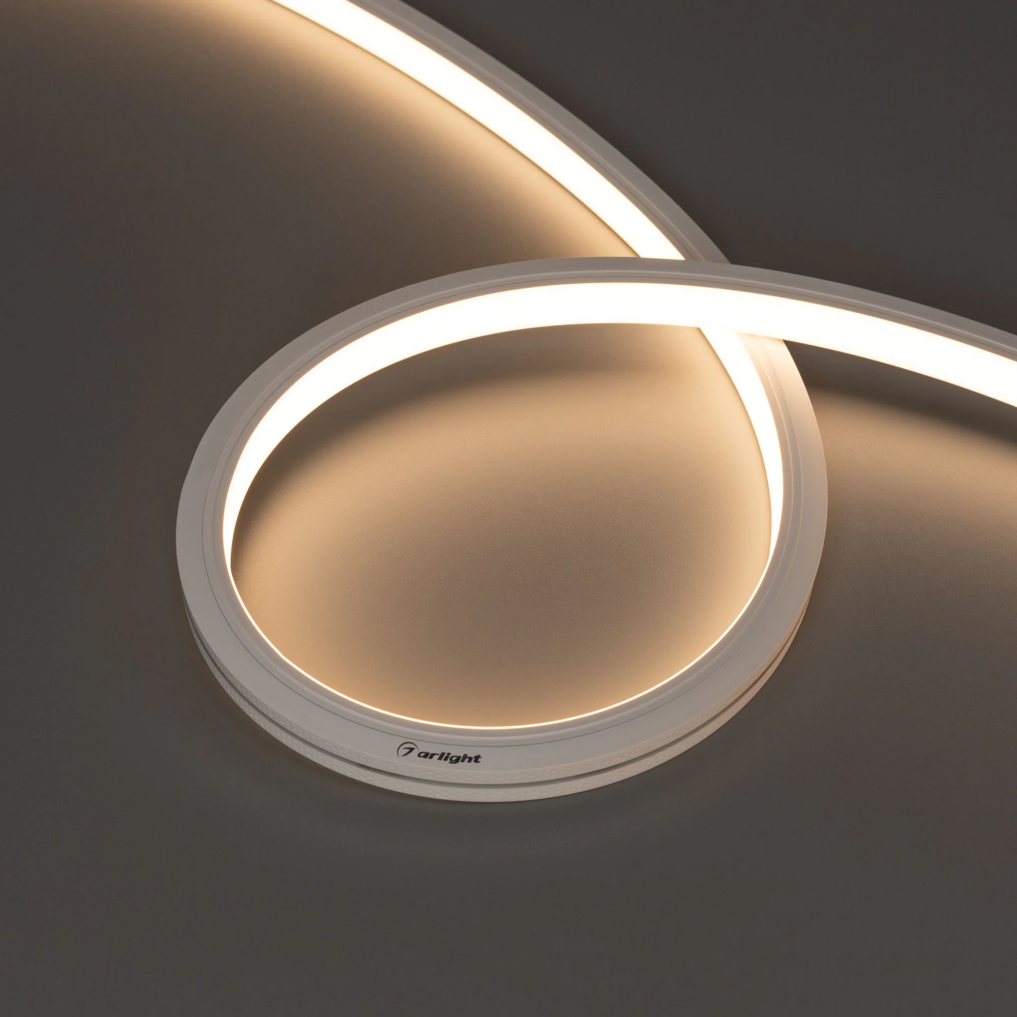 Лента герметичная MOONLIGHT-TOP-X280-16x16mm 24V Warm2300 (10 W/m, IP67, 15m, wire x1) 044307 - Гибкая герметичная лента (неон серии MOONLIGHT), сечение 16х16 мм. Светодиоды CSP 280 шт/м. Цвет свечения ТЁПЛЫЙ (2300К), индекс цветопередачи CRI>90, световой