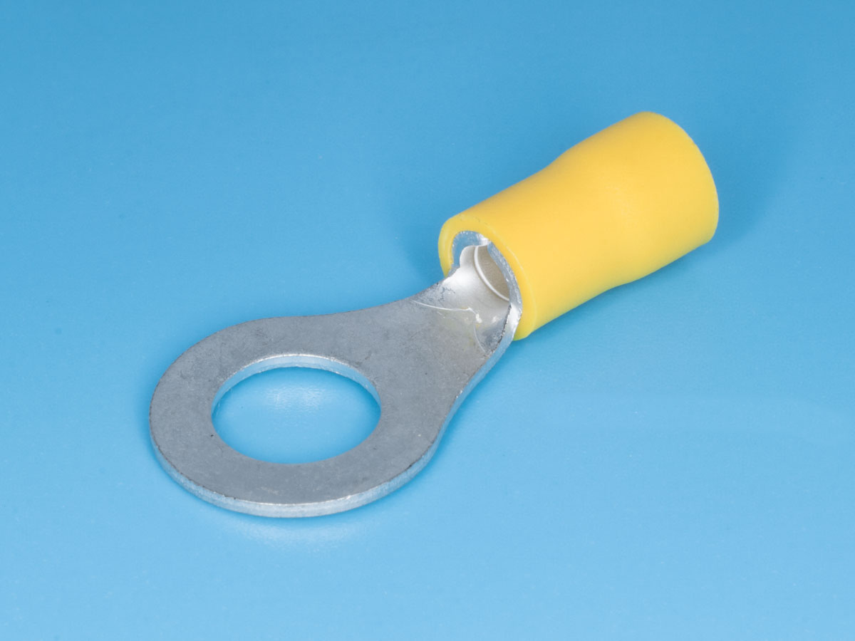 TRI-5.5-8 - Клемма тип "O" 8,4мм, на провод 4,0-6,0мм, изолированная, кратно 100шт.