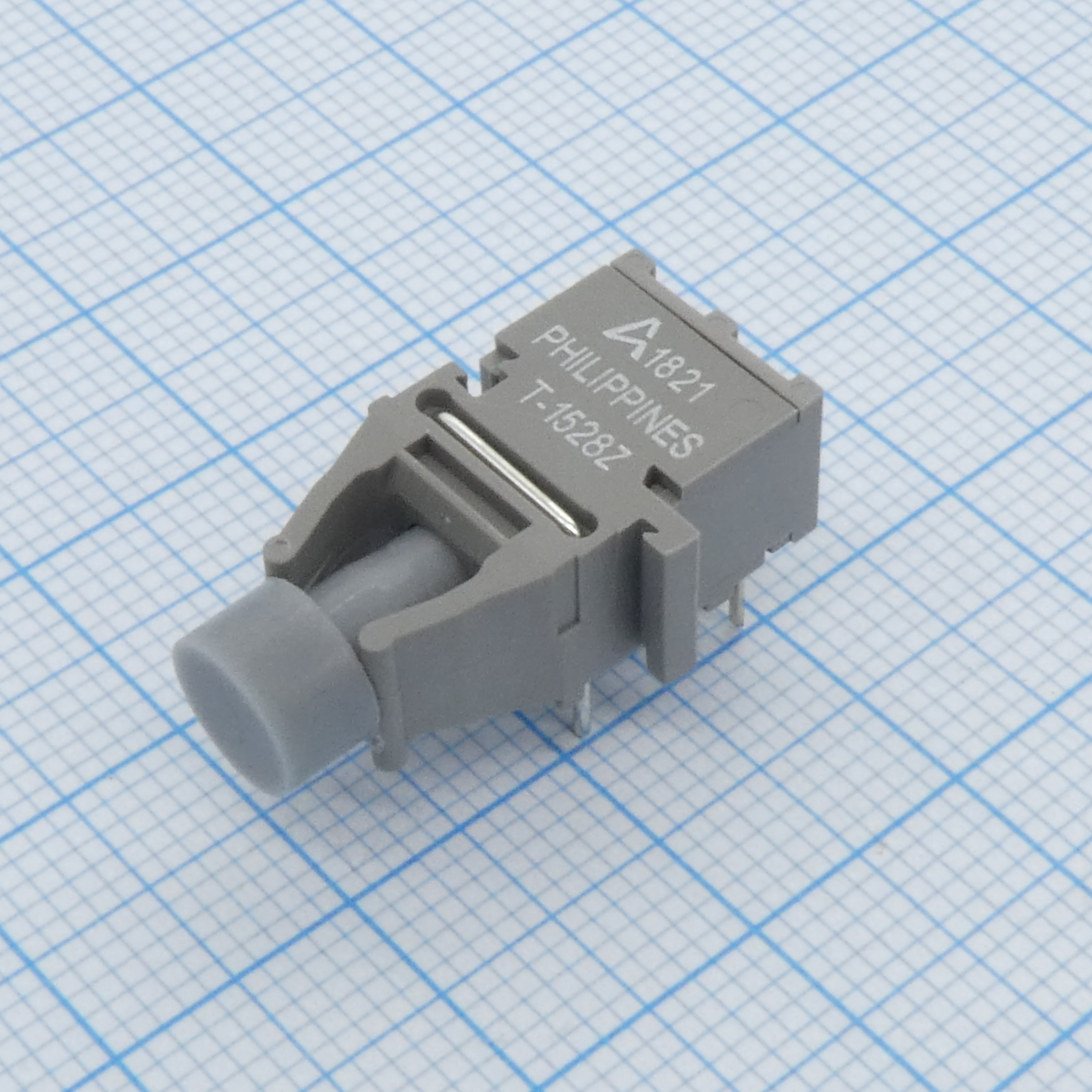 HFBR-1528Z - Оптоволоконный передатчик 10 МБод 650нм 6-Pin -40...+85 С