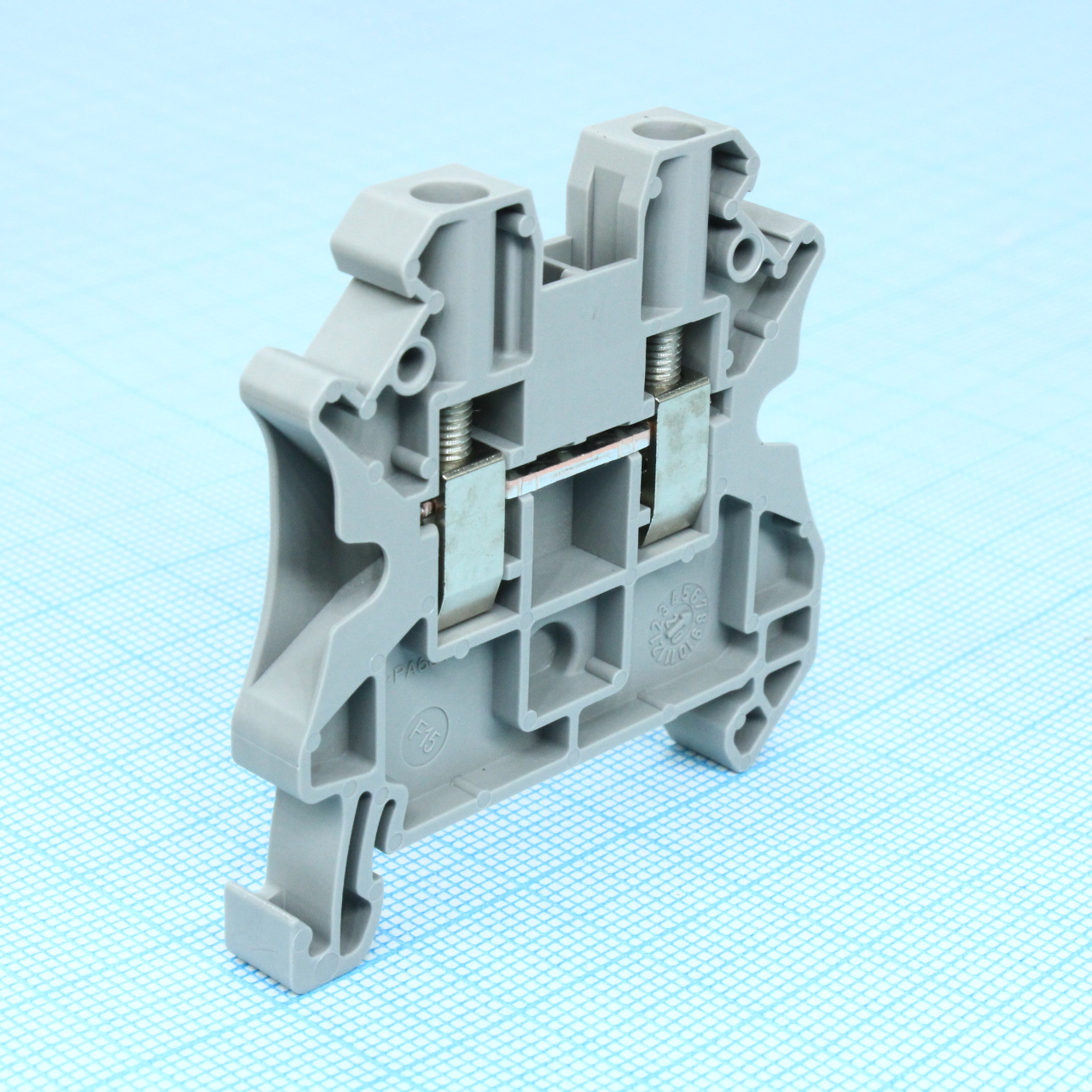 UT 4 - Проходные клеммы, номинальное напряжение: 1000 В, номинальный ток: 32 A, тип подключения: Винтовые зажимы, количество точек подсоединения: 2, cечение: 0,14 мм? - 6 мм?, AWG: 26 - 10, ширина: 6,2 мм, высота: 46,9 мм, цвет: cерый
