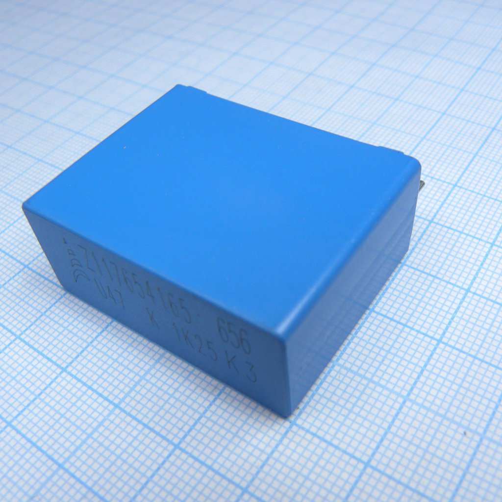 B32656A7474K - Конденсатор металлоплёночный полипропиленовый 0.47мкФ 1250В ±10% (42х18х32.5мм) радиальный высокотемпературный 37.5мм 110°С автомобильного применения россыпь