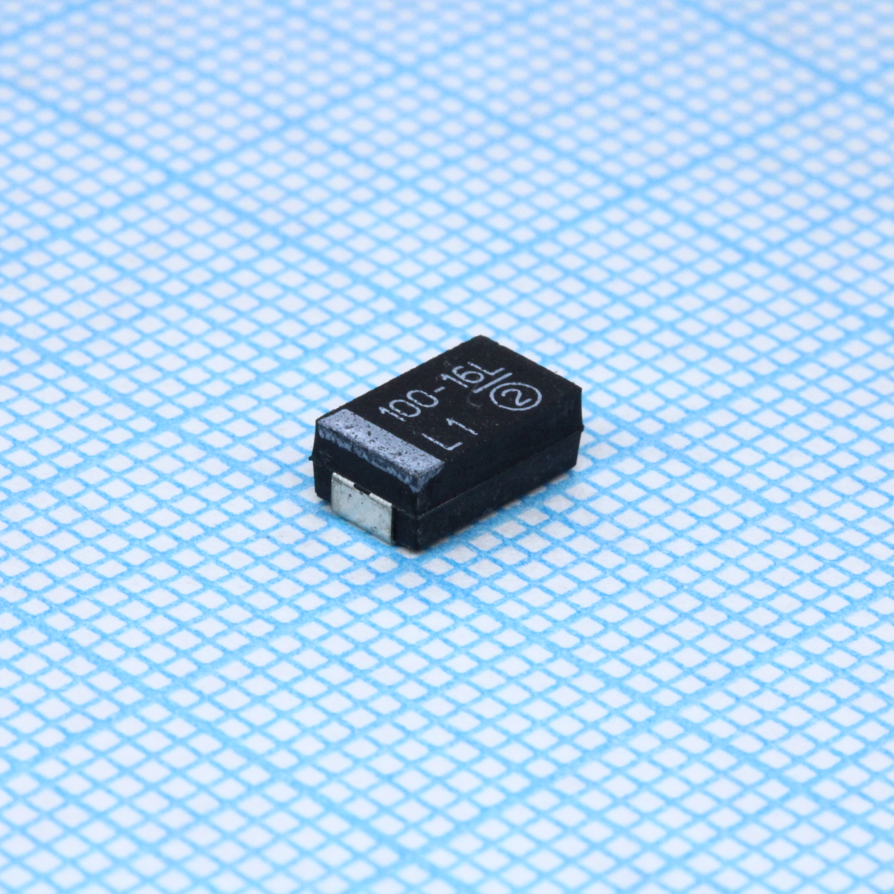 TR3D107K016C0100 - Конденсатор танталовый smd 100мкФ ±10% 16в (7.3х4.3х2.8мм) 125°C