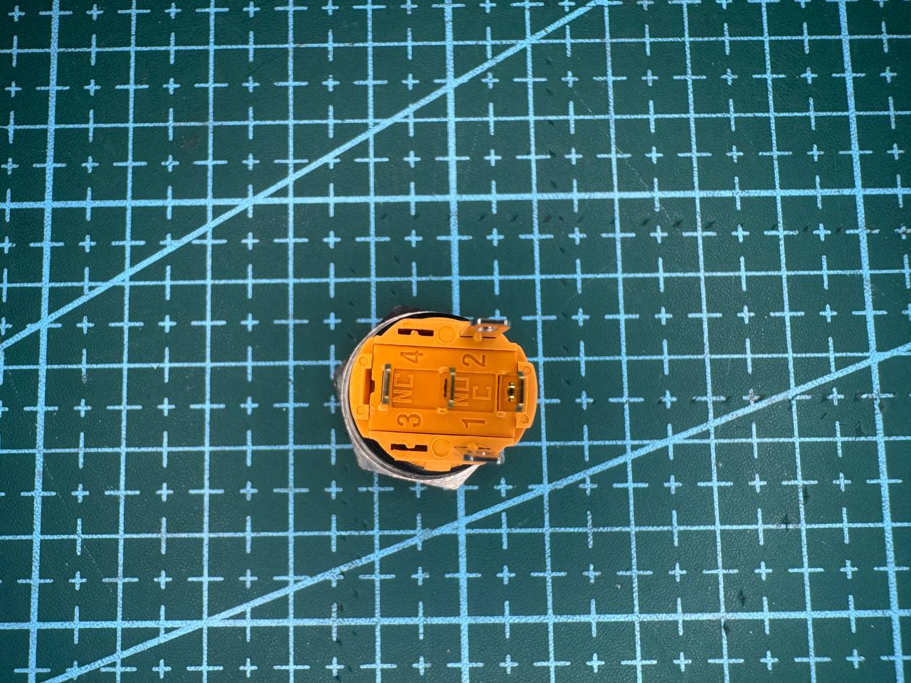 Кнопочный переключатель 16 мм из нержавеющей стали