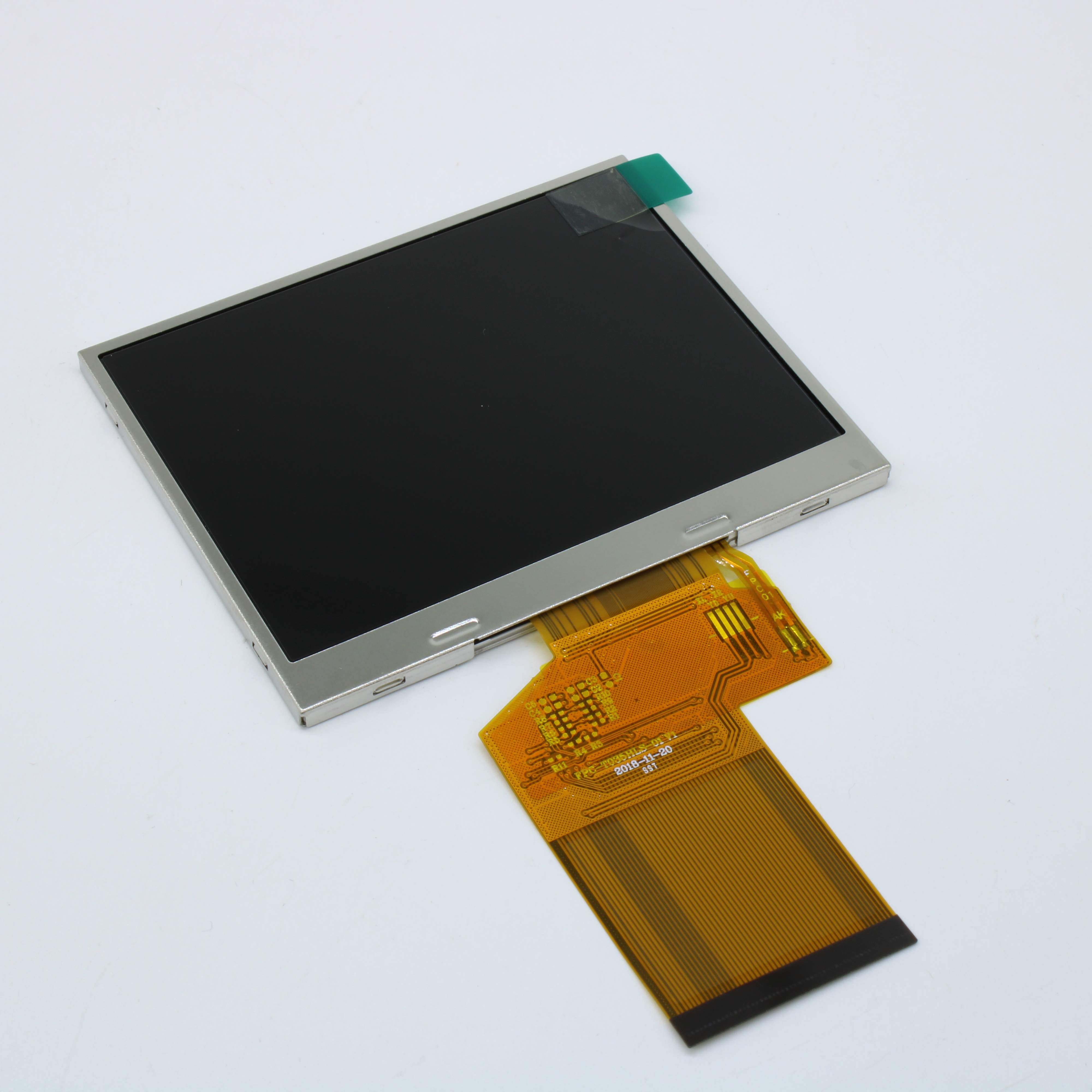 ZW-T035HLS-01 - TFT 3.5", Разрешение: 320x240, Тип: IPS, Яркость: 300 кд/м2, Контроллер: ST7272A, 54 пин., 	Интерфейс: 24BIT RGB,  Размер модуля, мм: 76.80*63.90*3.05,  Рабочая температура, С: -20~+70