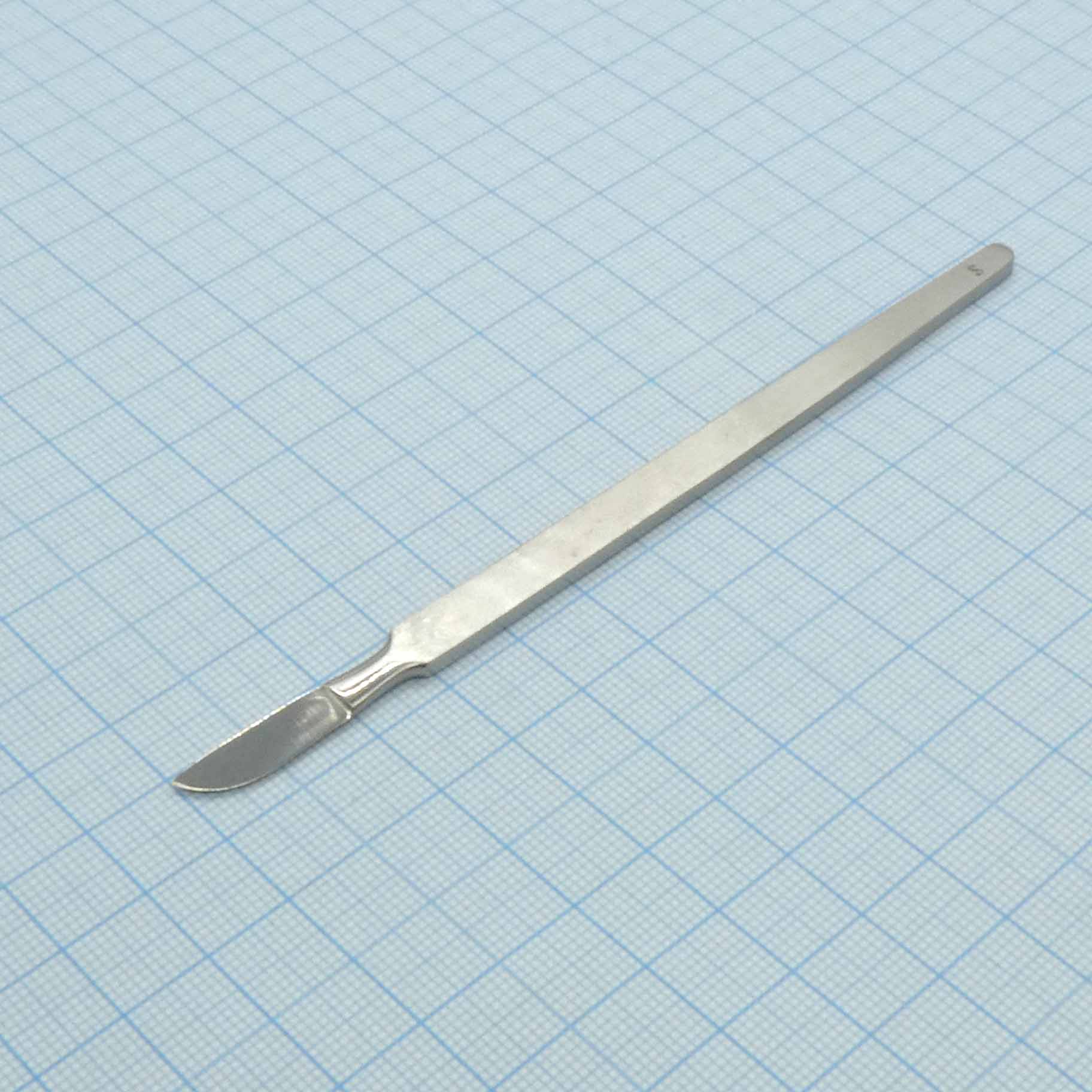 Скальпель глазной - длина 130мм