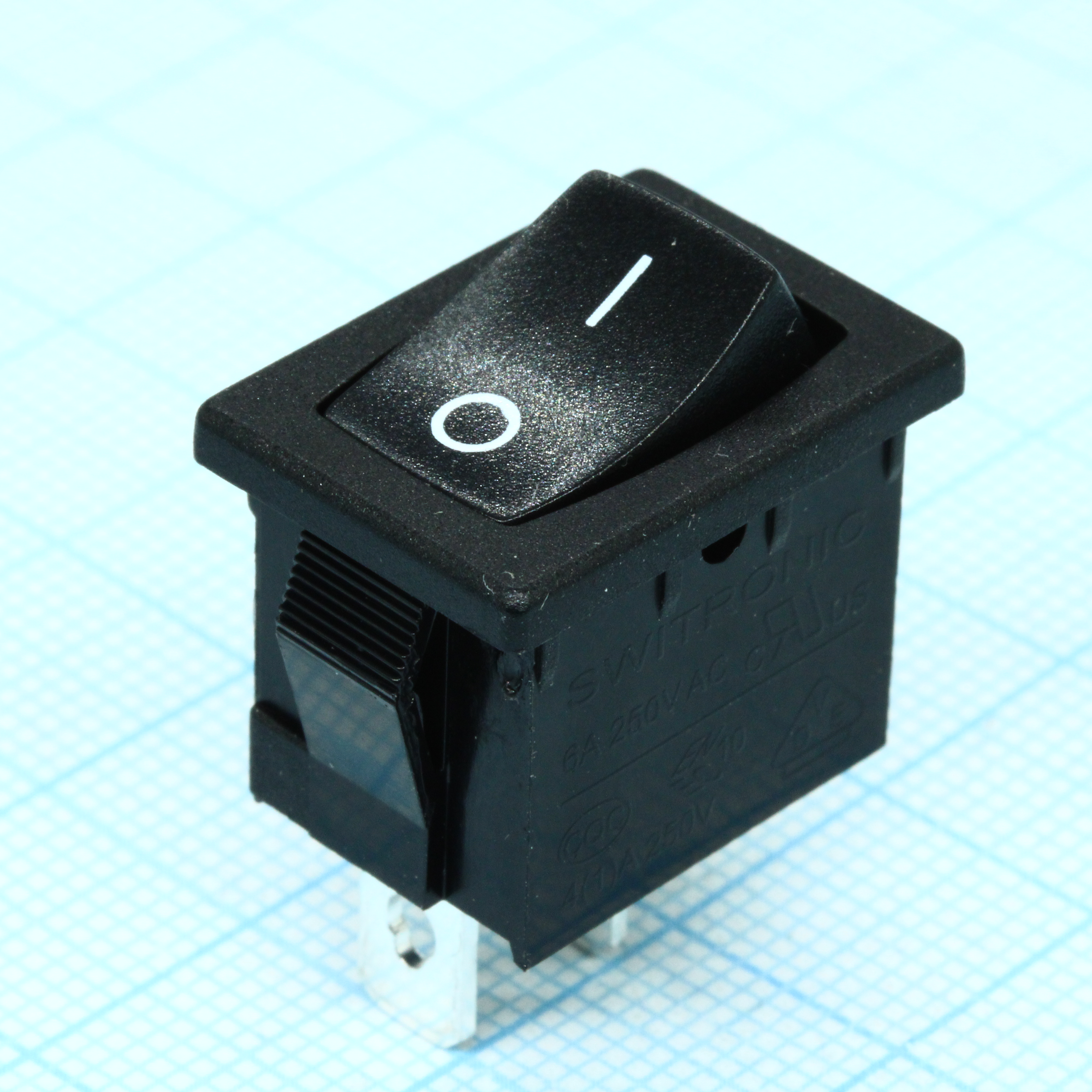 R19A-12BBBT-G - Выключатель клавишный 6А 250В ON-OFF 2 Pin -черный-