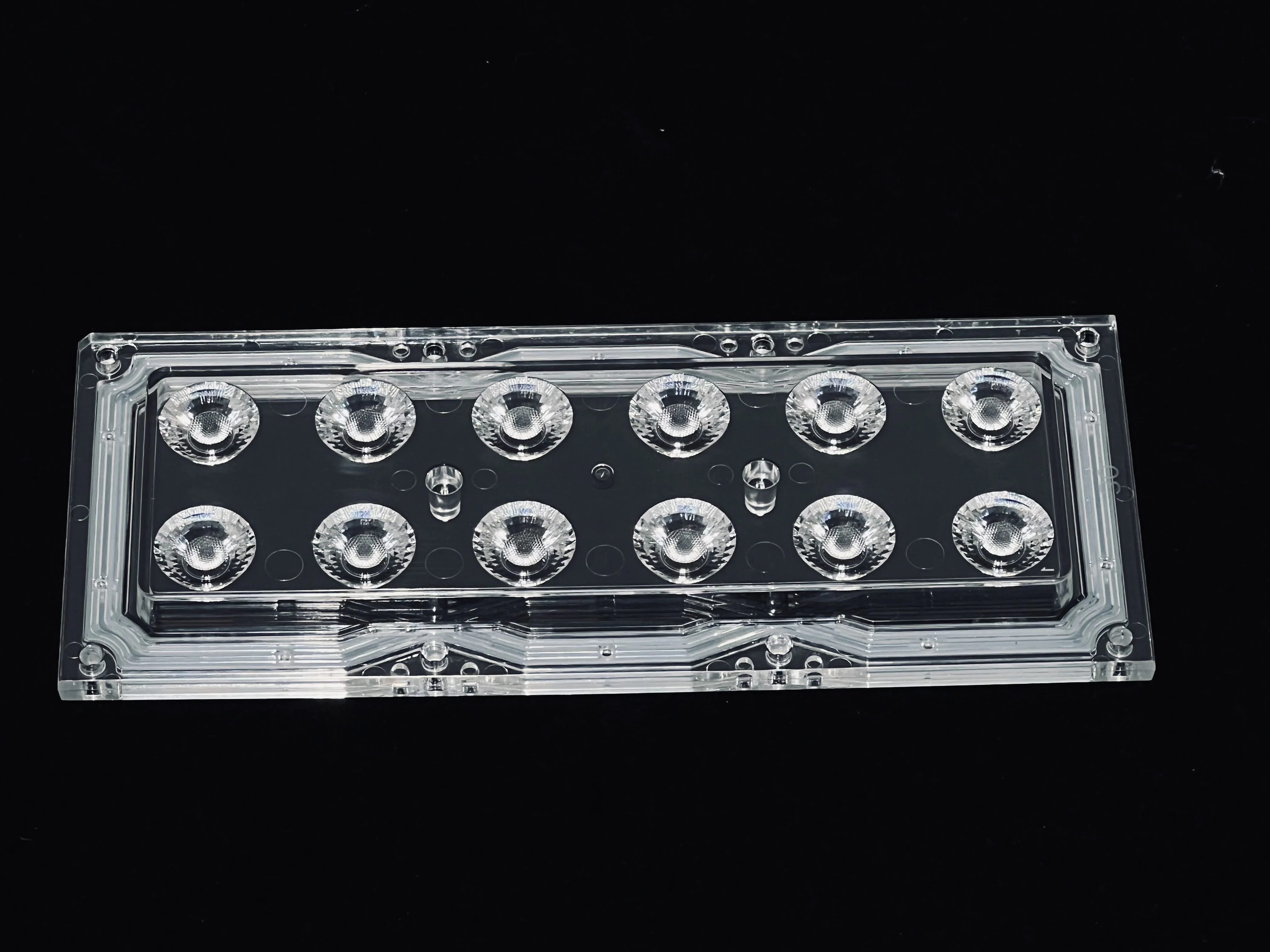 ALHB173D12LED30G - Групповая прямоугольная линза 2x6 на 12 светодиодов 3030/3535/5050, эфф=90%, 30°, 173x71.4mm   H:11,05mm, PC