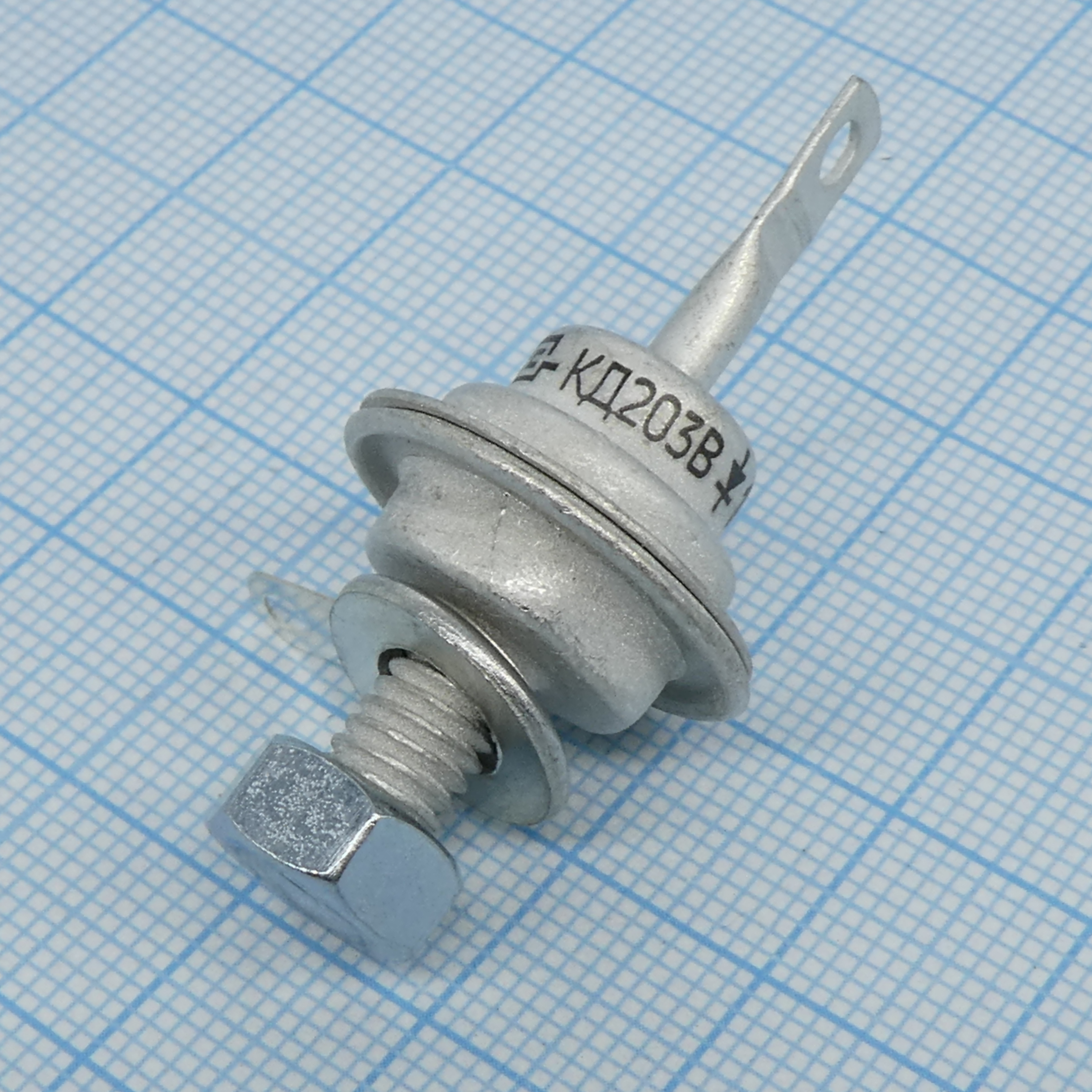 КД203В - Диод выпрямительный 560В 10А