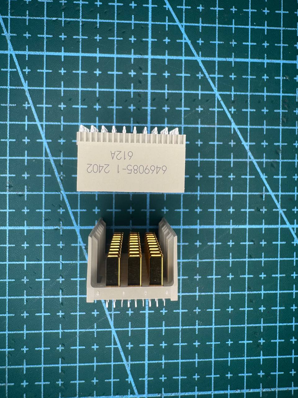 6469085-1, промышленный разъем