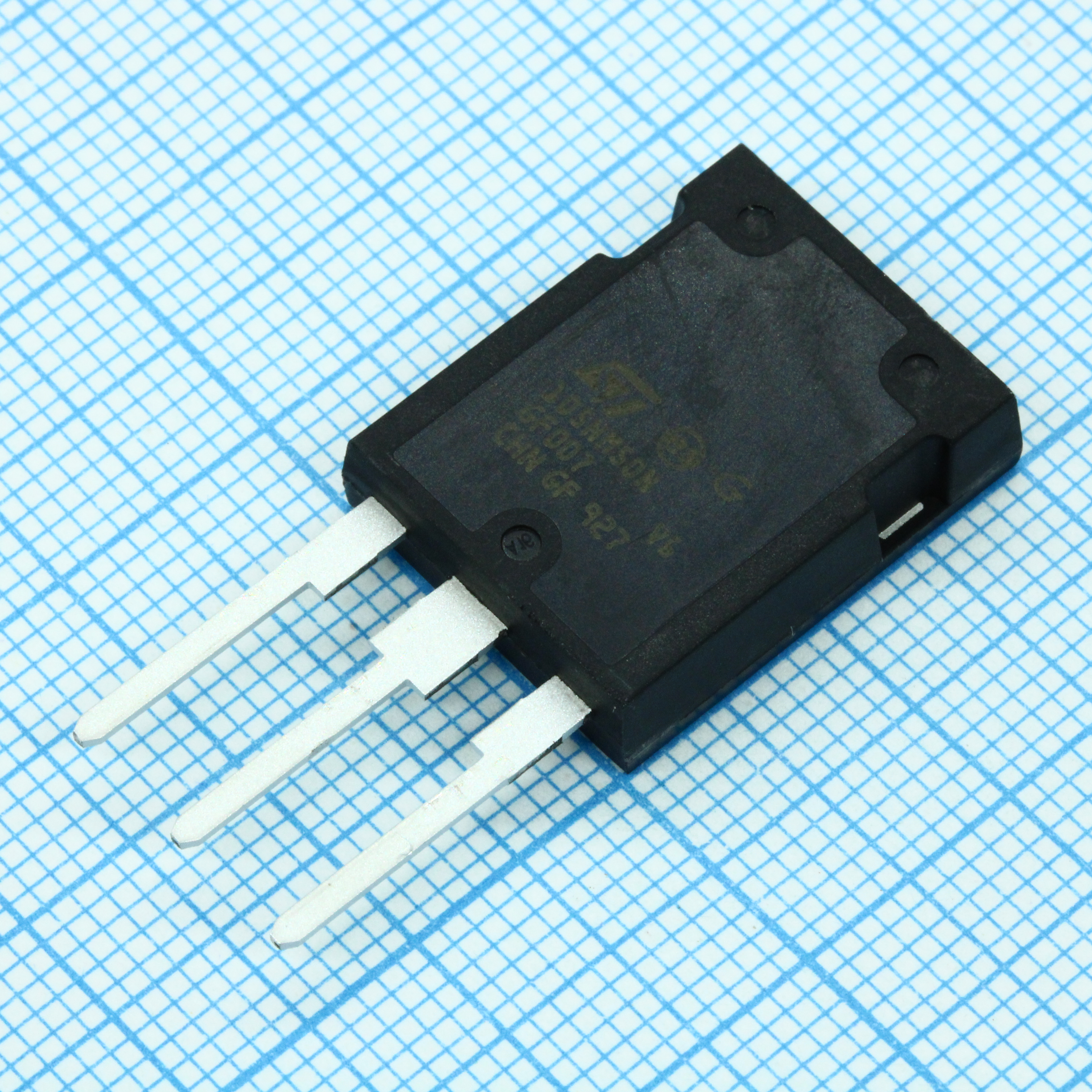 STY105NM50N - Транзистор полевой MOSFET N-канальный 600В 110A