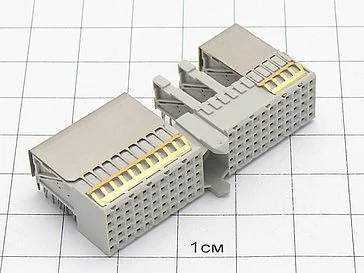 Розетка AMP352359-1