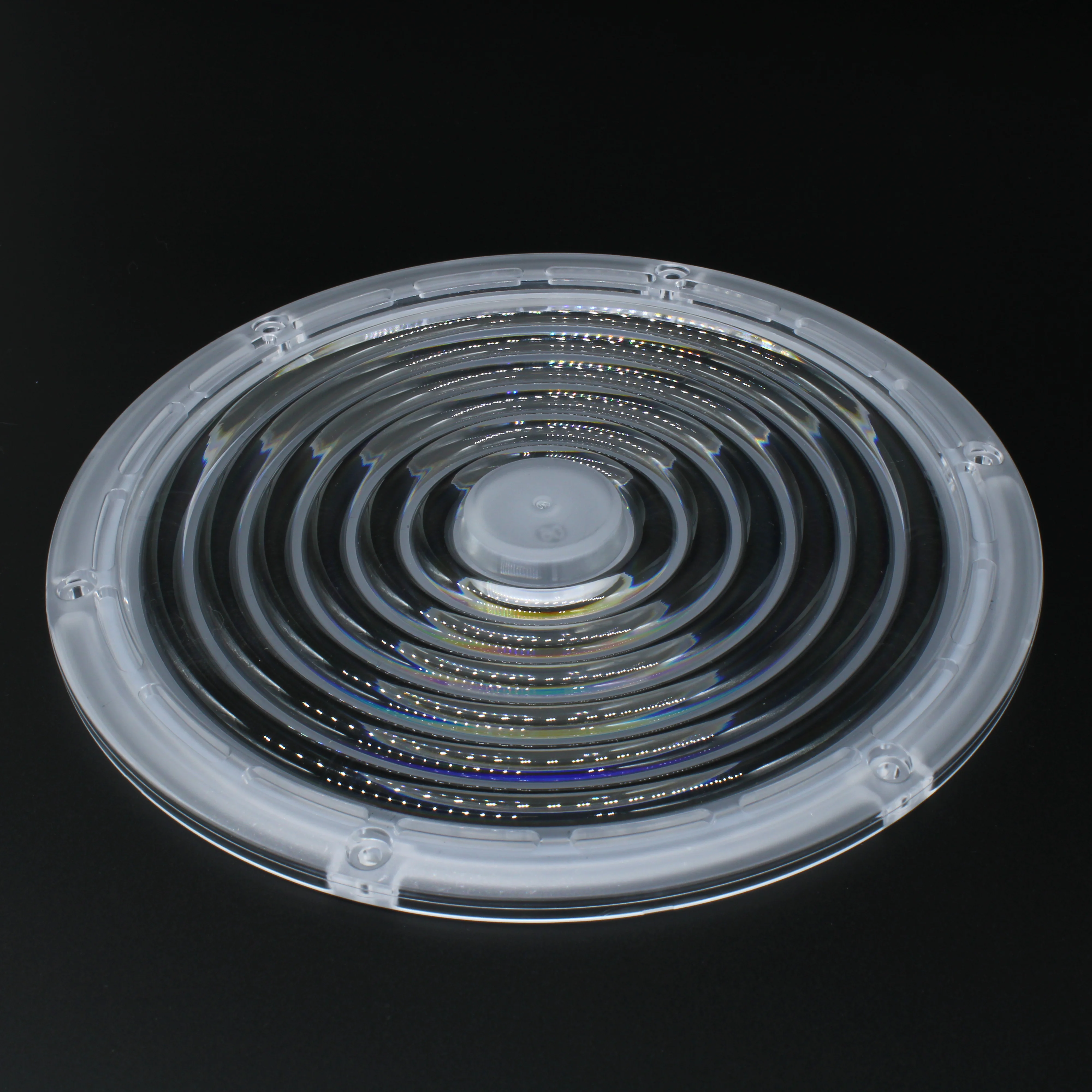 UFO184D90G-100W-B26 - Круглая групповая линза под светодиоды 2835, 3030  D=184mm H=10.3mm,  эфф=88%   90°, PC-1250Z