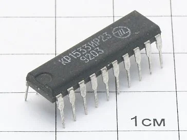 Микросхема КР1533ИР23