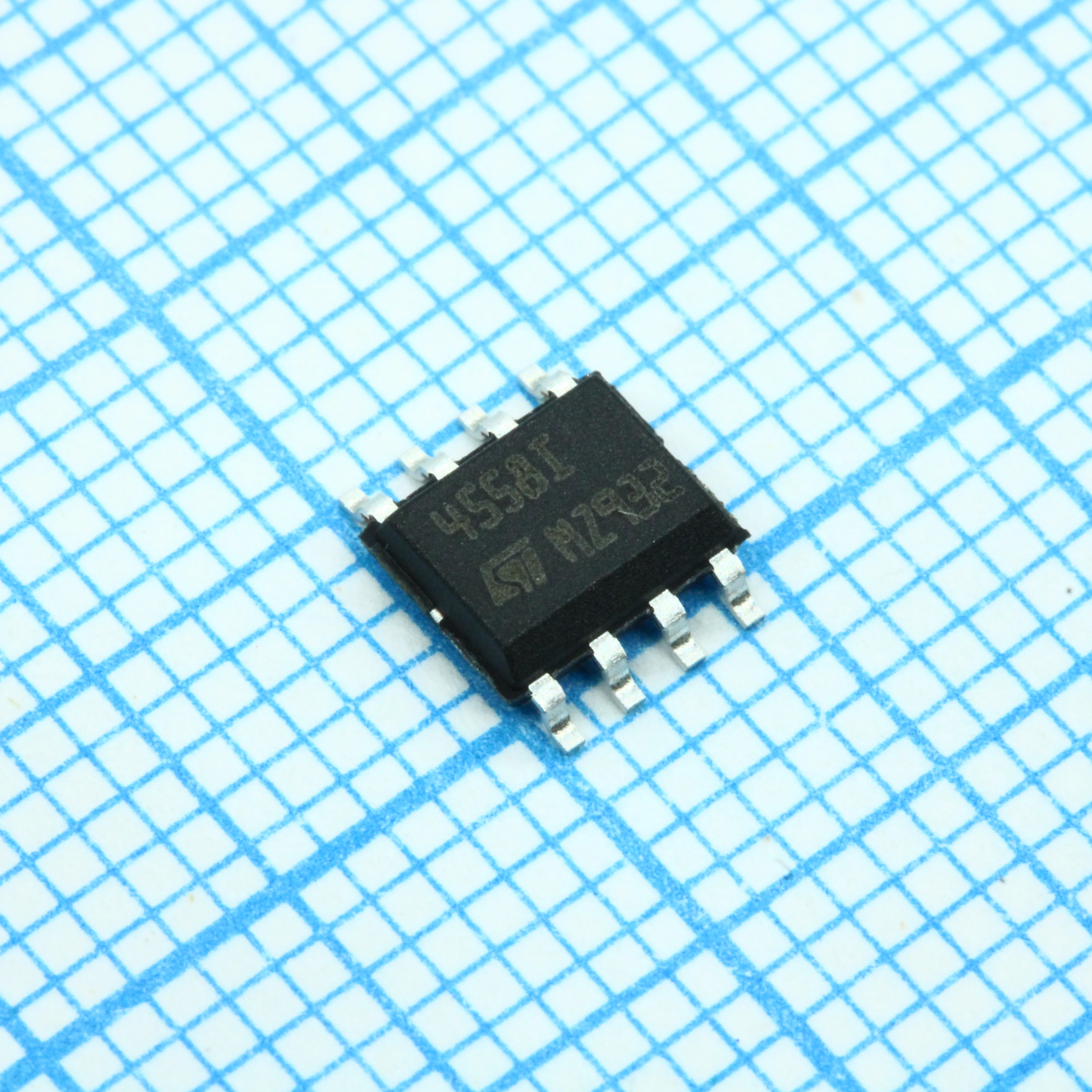 MC4558IDT - Операционный усилитель общего применения, 5.5 МГц 8SO