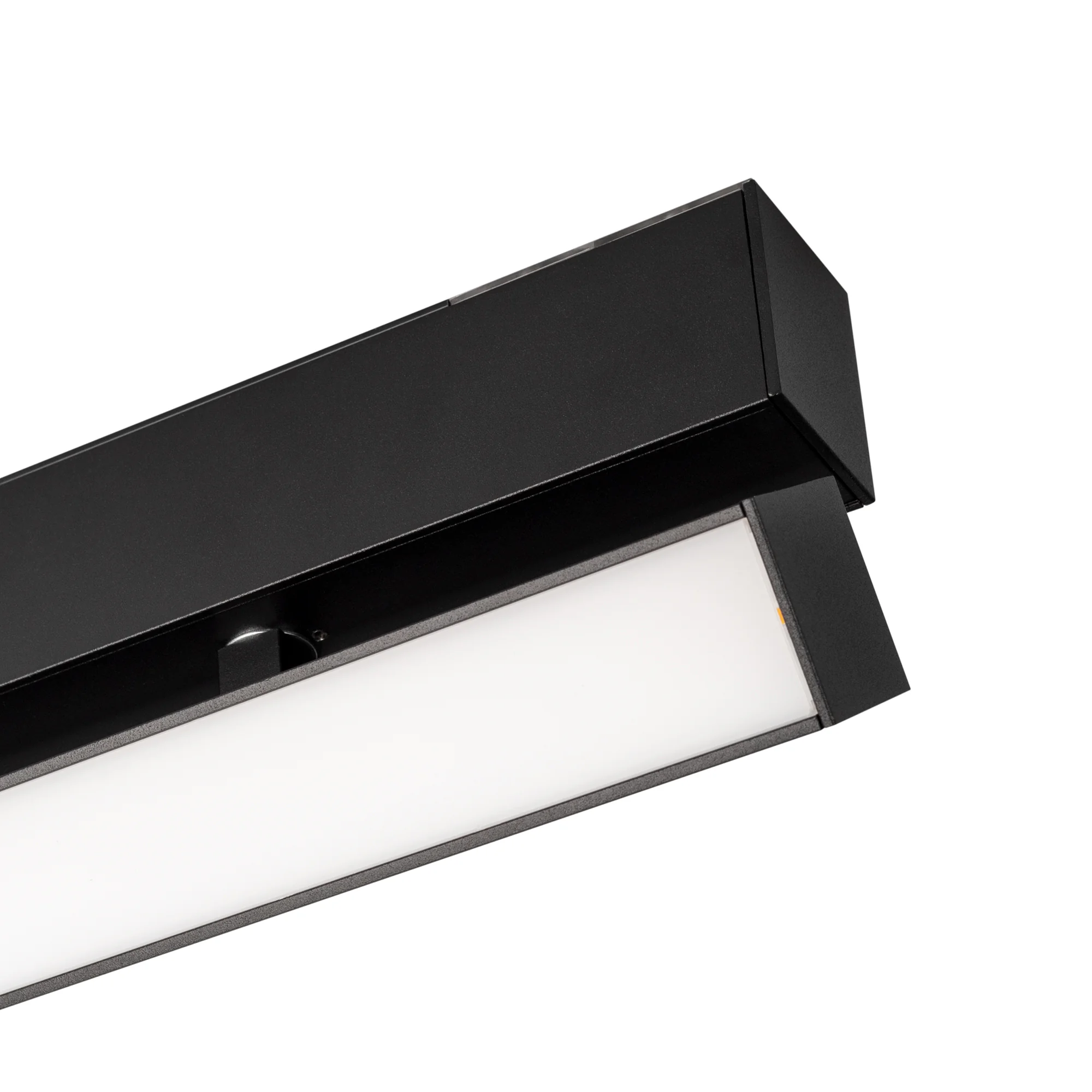 Светильник MAG-FLAT-FOLD-45-S405-12W Warm3000 (BK, 100 deg, 24V) 026991 - Светильник поворотный для магнитных треков шириной 45мм, 12Вт. Цвет свечения ТЕПЛЫЙ 3000K, световой поток 1200лм, угол 100°, CRI>90. Корпус прямоугольный, металл, цвет черный, IP20.