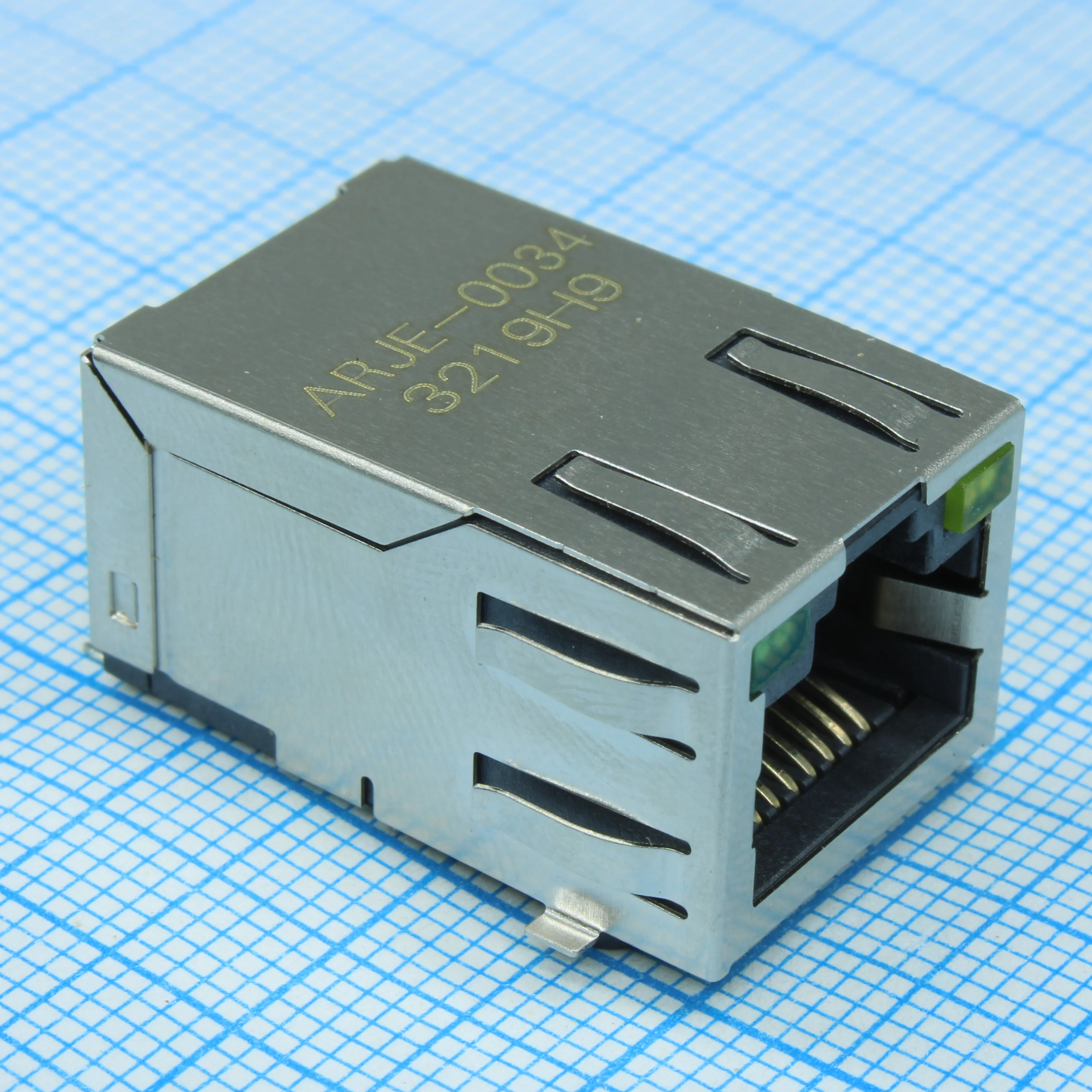 ARJE-0034 - Разъем RJ-45 RCP 8 контактов шаг 1.02мм угловой SMD 12 терминалов 1 порт лента на катушке