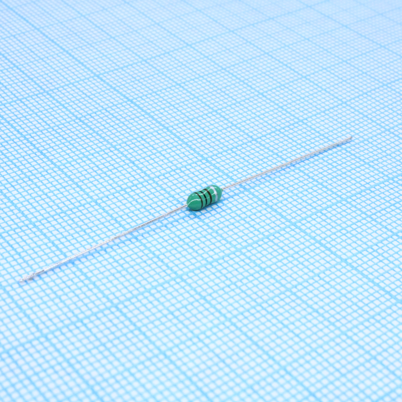 EC24-101K - Аксиальная индуктивность 100uH 90mA