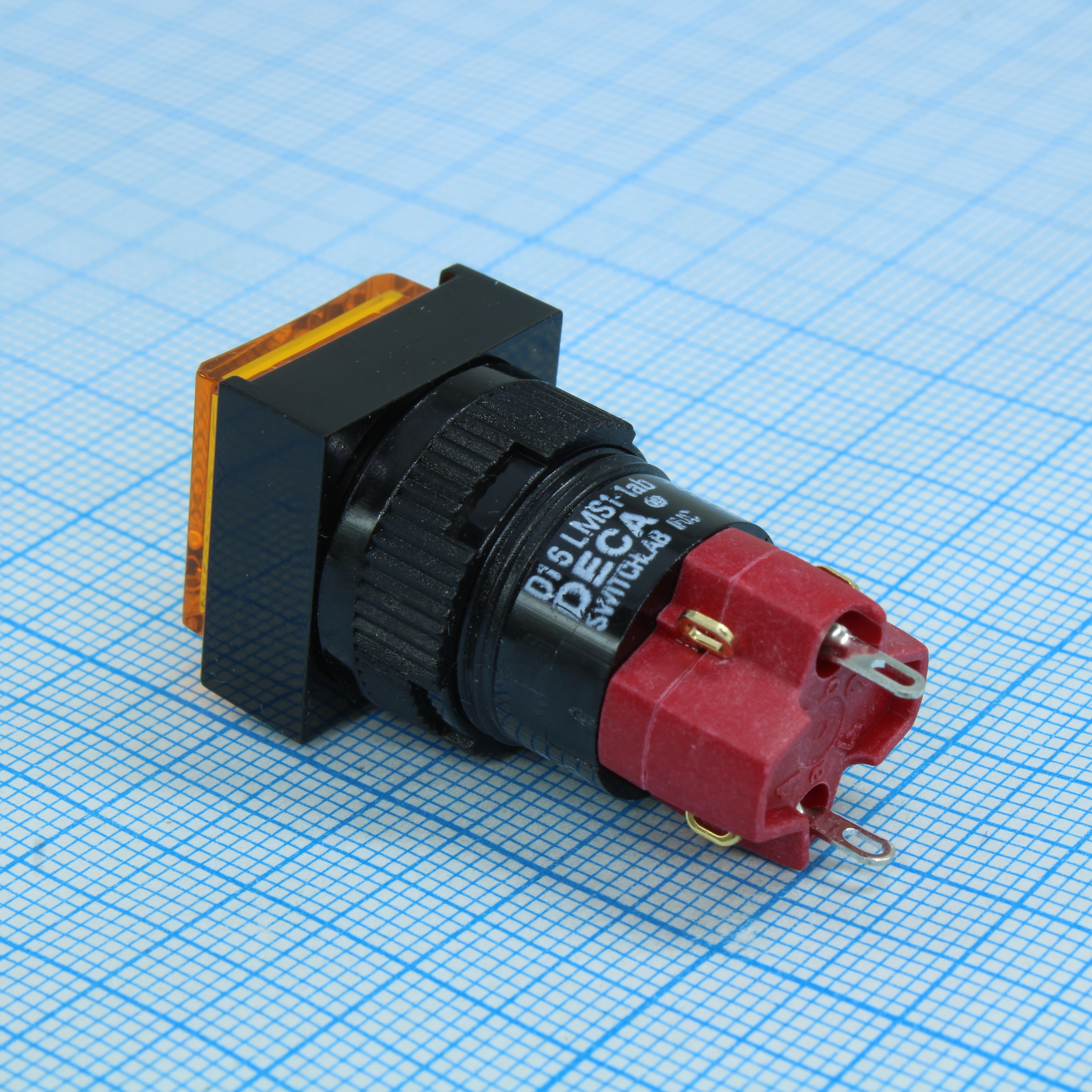 D16LMS1-1ABKY - D16LMS1-1ABKY, Переключатель кнопочный без фиксации 250В/5А LED подсветка 24В
