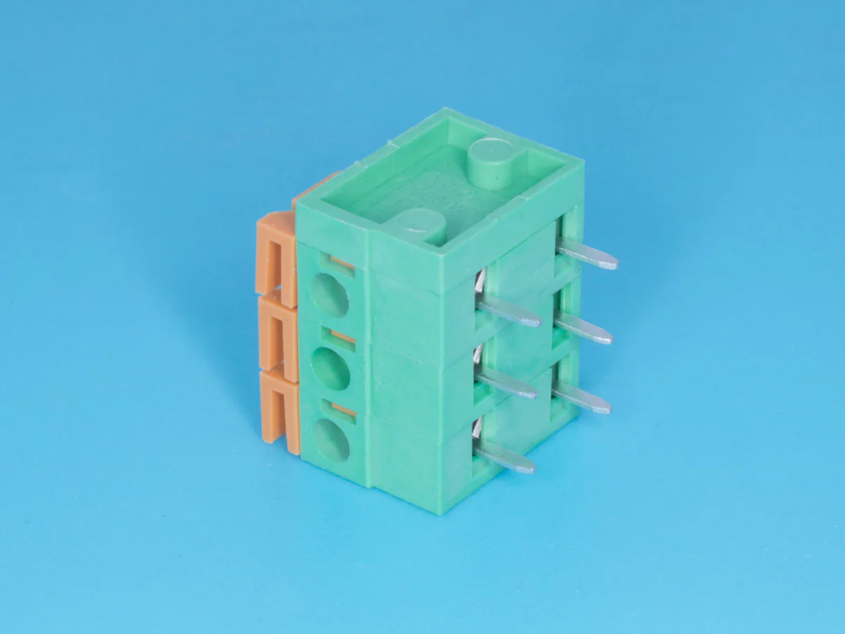 TB-05B - Клеммник с зажимом 3 позиции, шаг 5,08мм