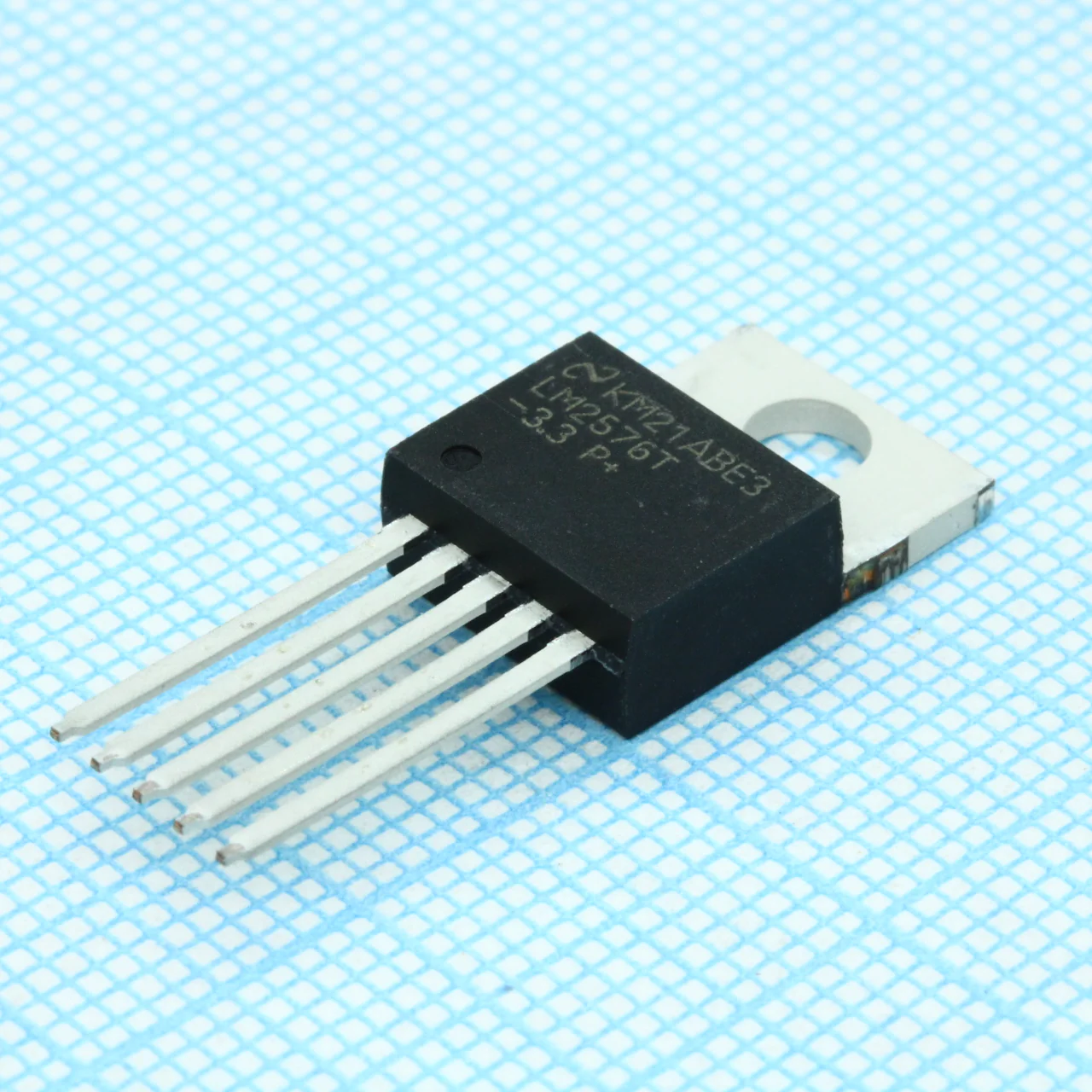 LM2576T-3.3/NOPB - Преобразователь постоянного тока понижающий 3 А вход 8...40В выход 3 В 4% -40...+125°С