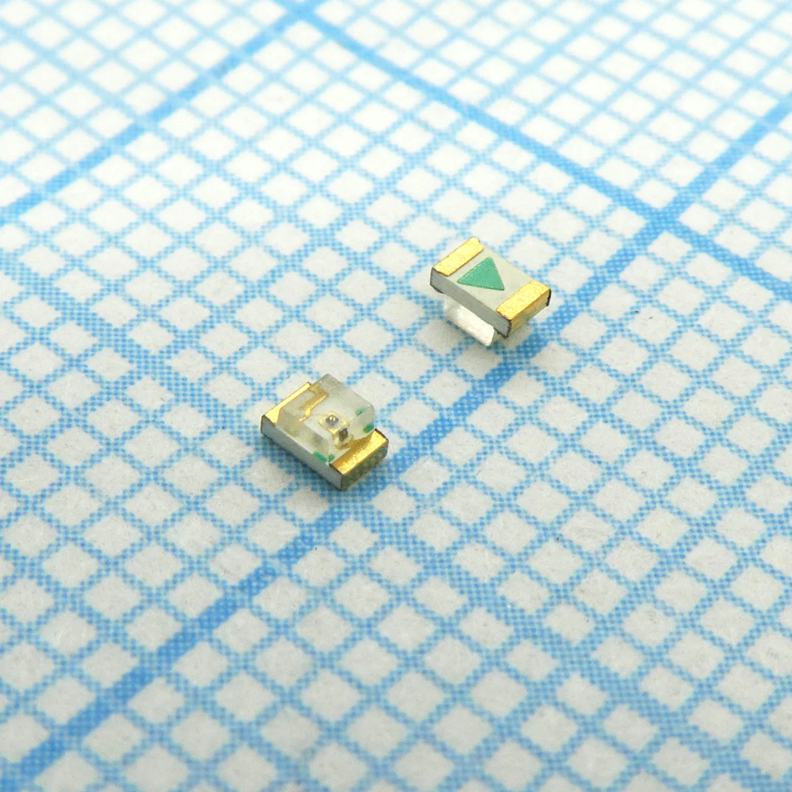 KP-2012F3C - Инфракрасный светодиод smd 2х1,25мм 940нм прозрачный 160°