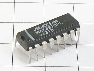 Микросхема MAX381CPE