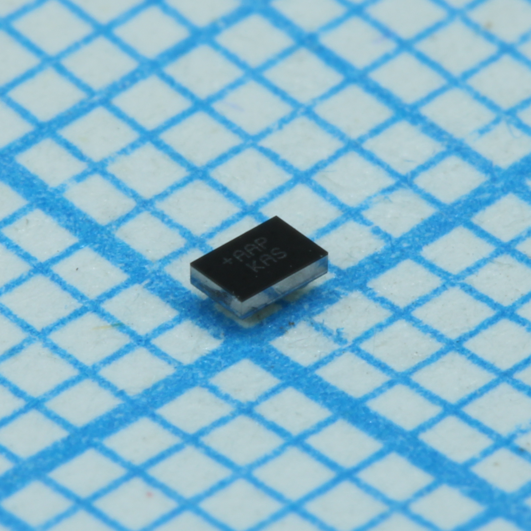 MAX6023EBT25+T - Источник питания прецизионный 2.5В 0.5мА 5-Pin UCSP лента на катушке