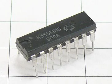Микросхема К555КП16
