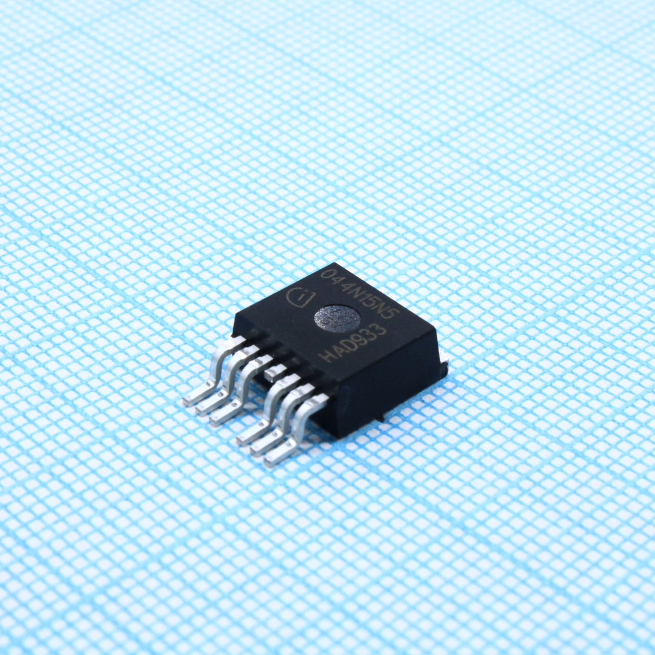 IPB044N15N5ATMA1 - Транзистор полевой MOSFET N-канальный 150В 174А 7-Pin(6+Tab) D2PAK лента на катушке