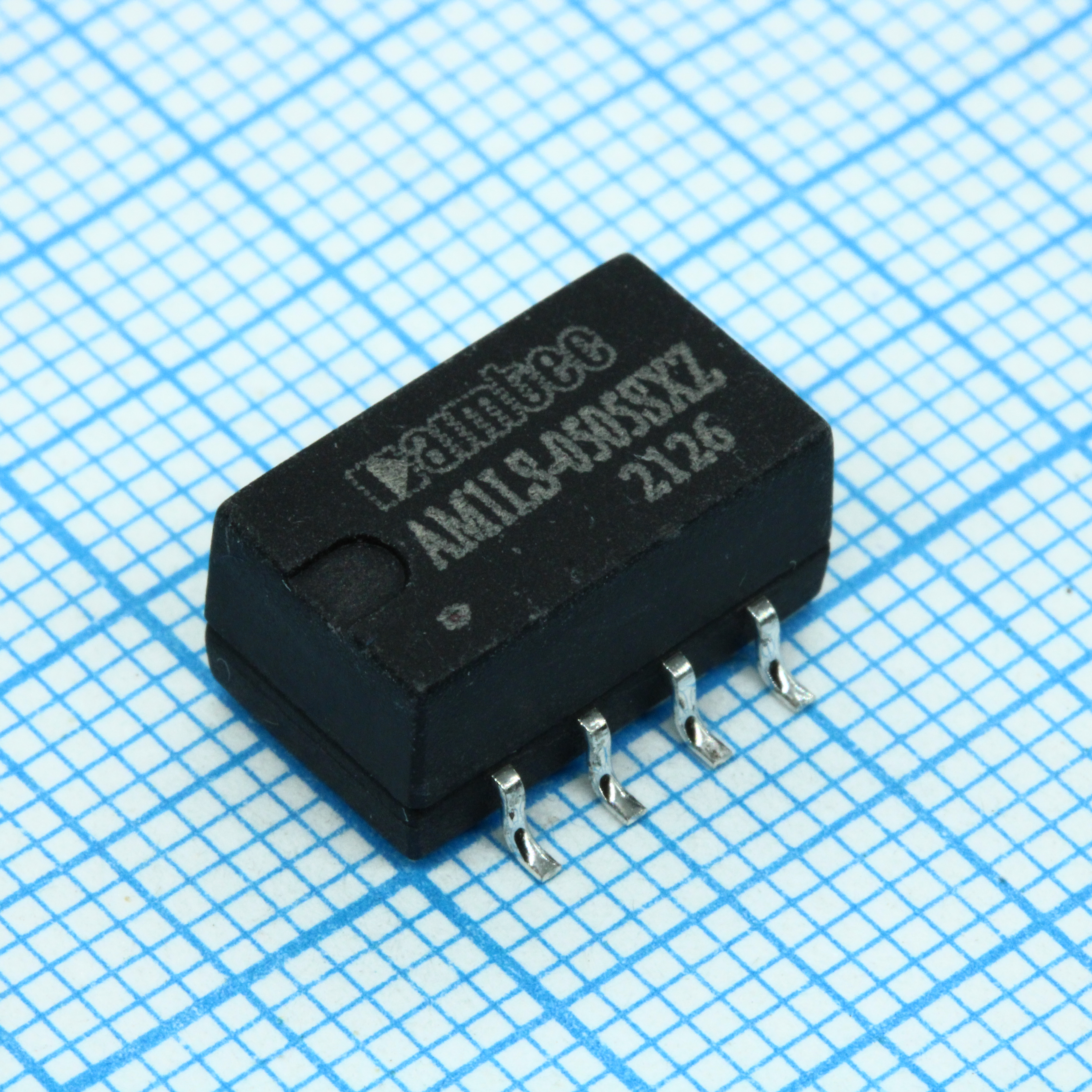 AM1LS-0505SXZ - DC/DC, 1Вт, вход 4.5…5.5В, выход 5В/0.2А, изоляция 1500В DC, КПД 82%, максимальная емкостная нагрузка не более 2400мкФ, SMD, 12.7x11.2x6.25мм, -40…100°C, пластик