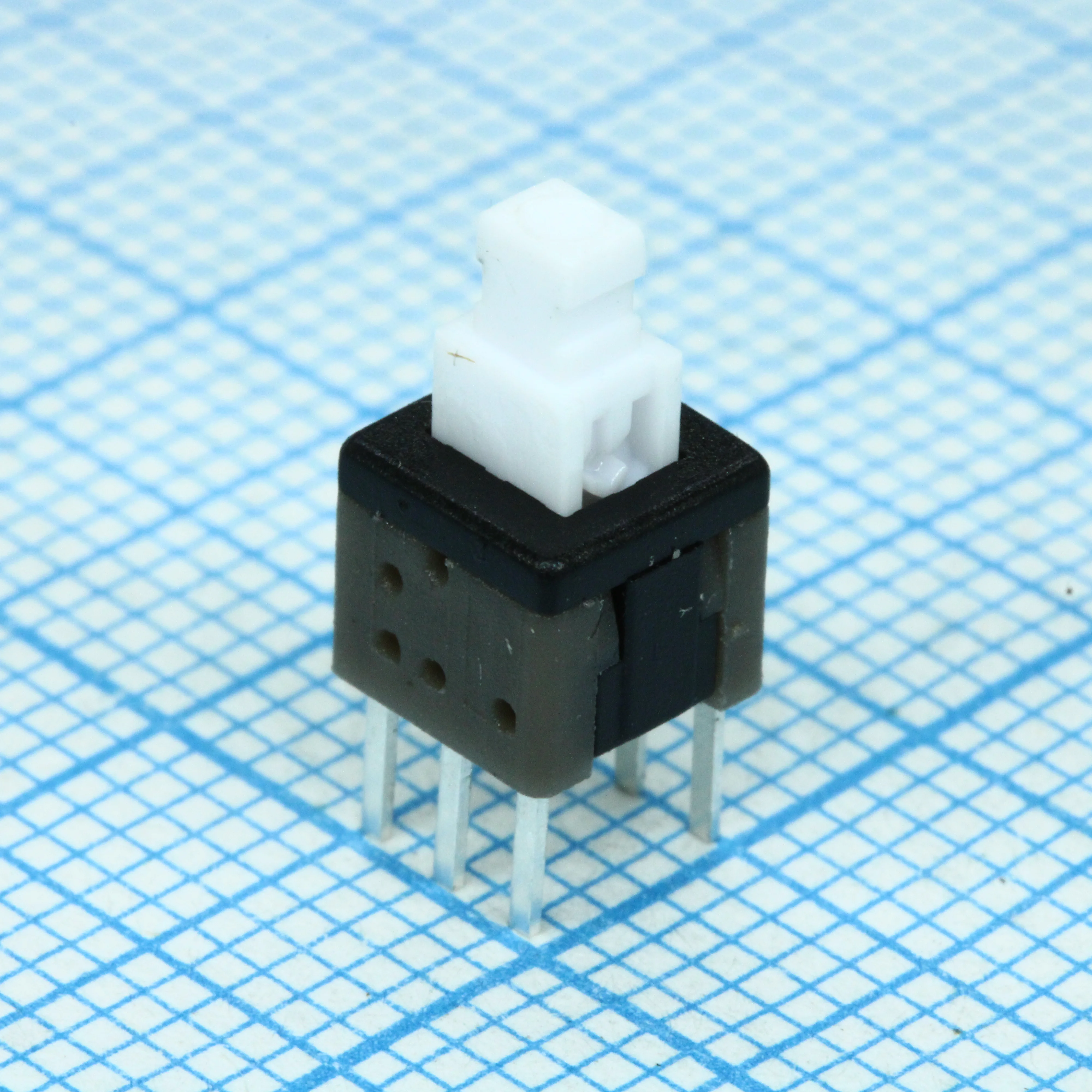 MPS-580D-G - Кнопочный переключатель с фиксацией 5,8х5,8мм 100mA 30VDC, 6pin