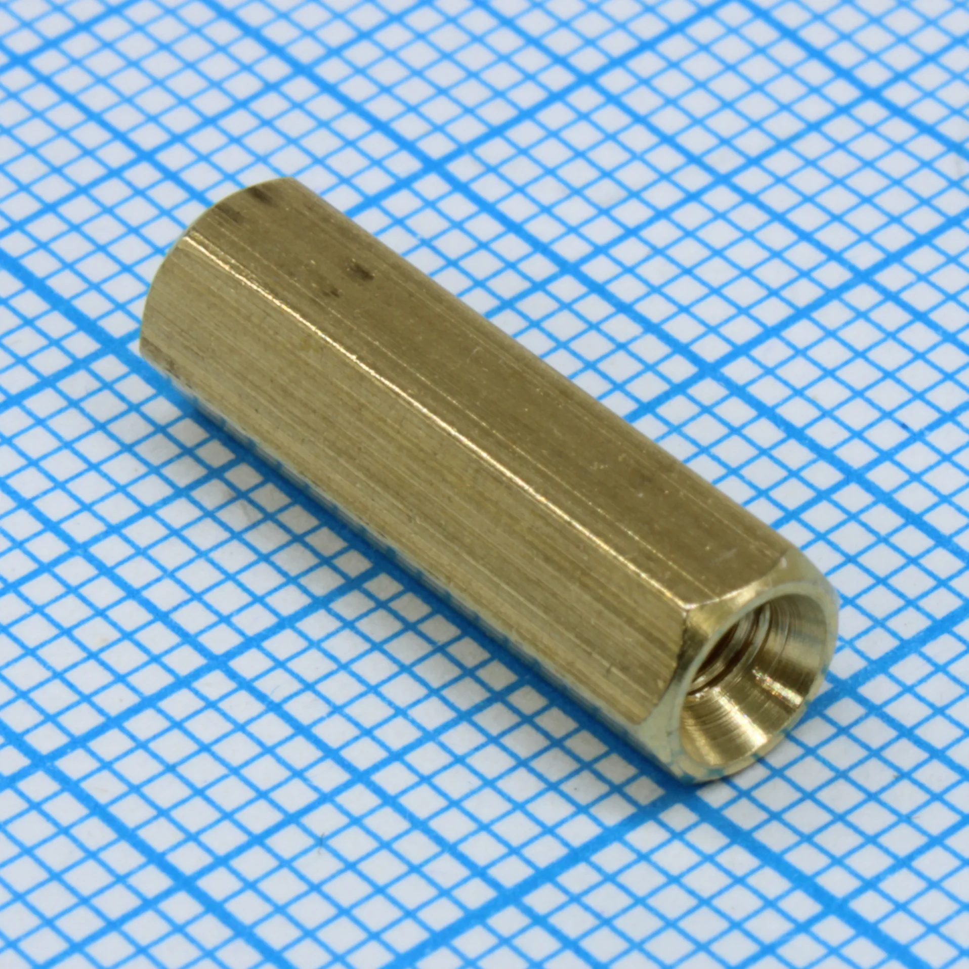 H-L1800-0600-5-03-2N-9 - Стойка латунная для печатной платы, шестигранная, М3, 18мм, отверстие-отверстие