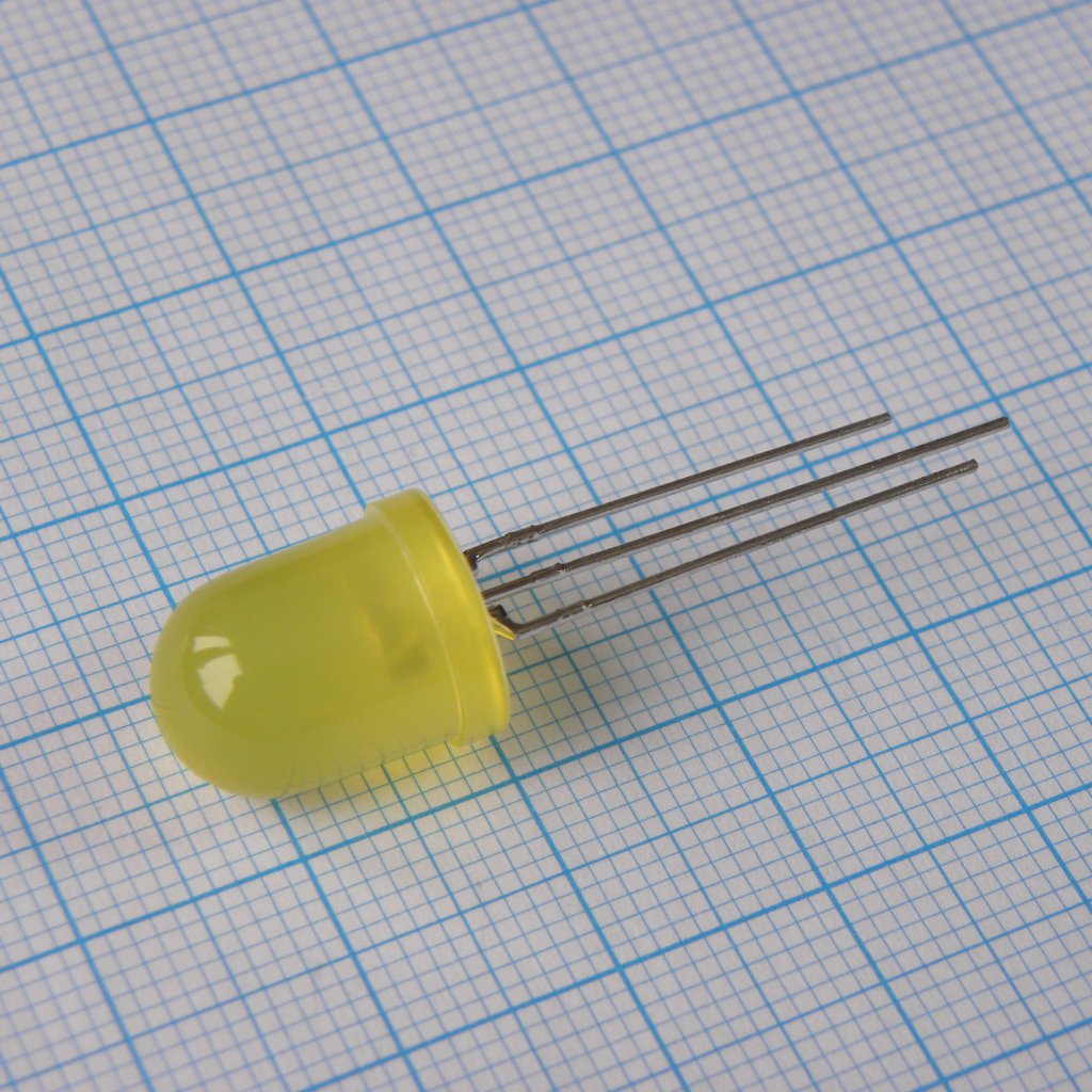 L-819YYD - Светодиод 10мм/желтый/588нм/12-30мкд - желтый/588нм/12-30мкд/50°