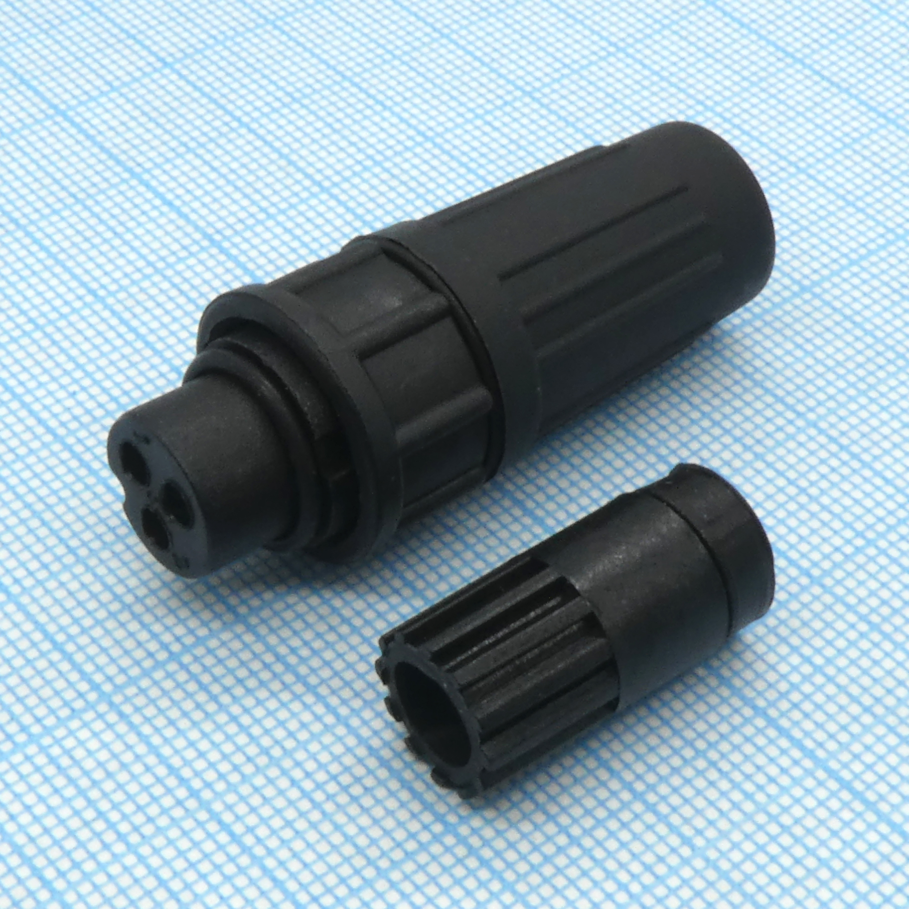 PY07-3T - Кабельная розетка, 3 контакта