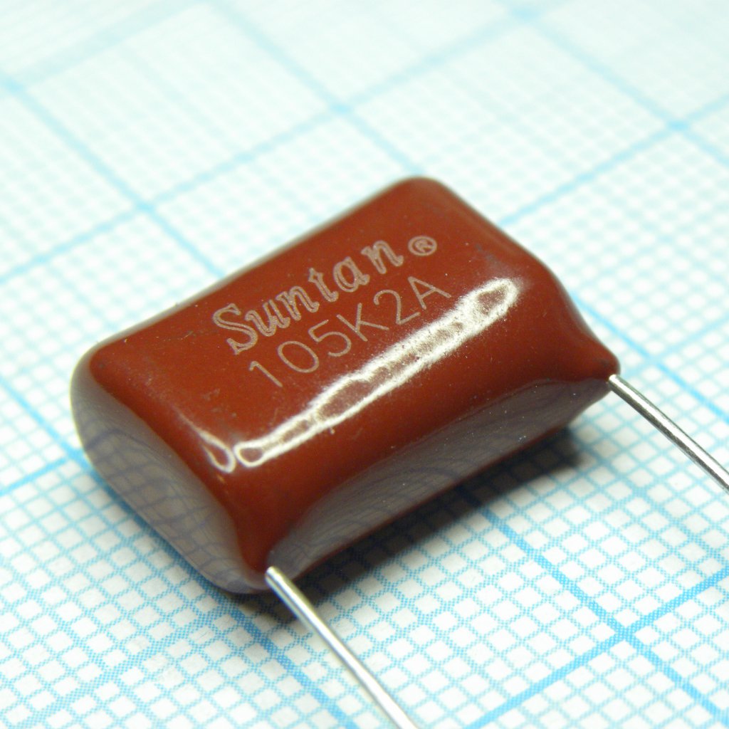 TS02002A105KSB0E0R - Конденсатор металлоплёночный полиэтилентерефталатный 1мкФ 100В ±10% (18х8х13мм) шаг выводов 15мм 85°С россыпь