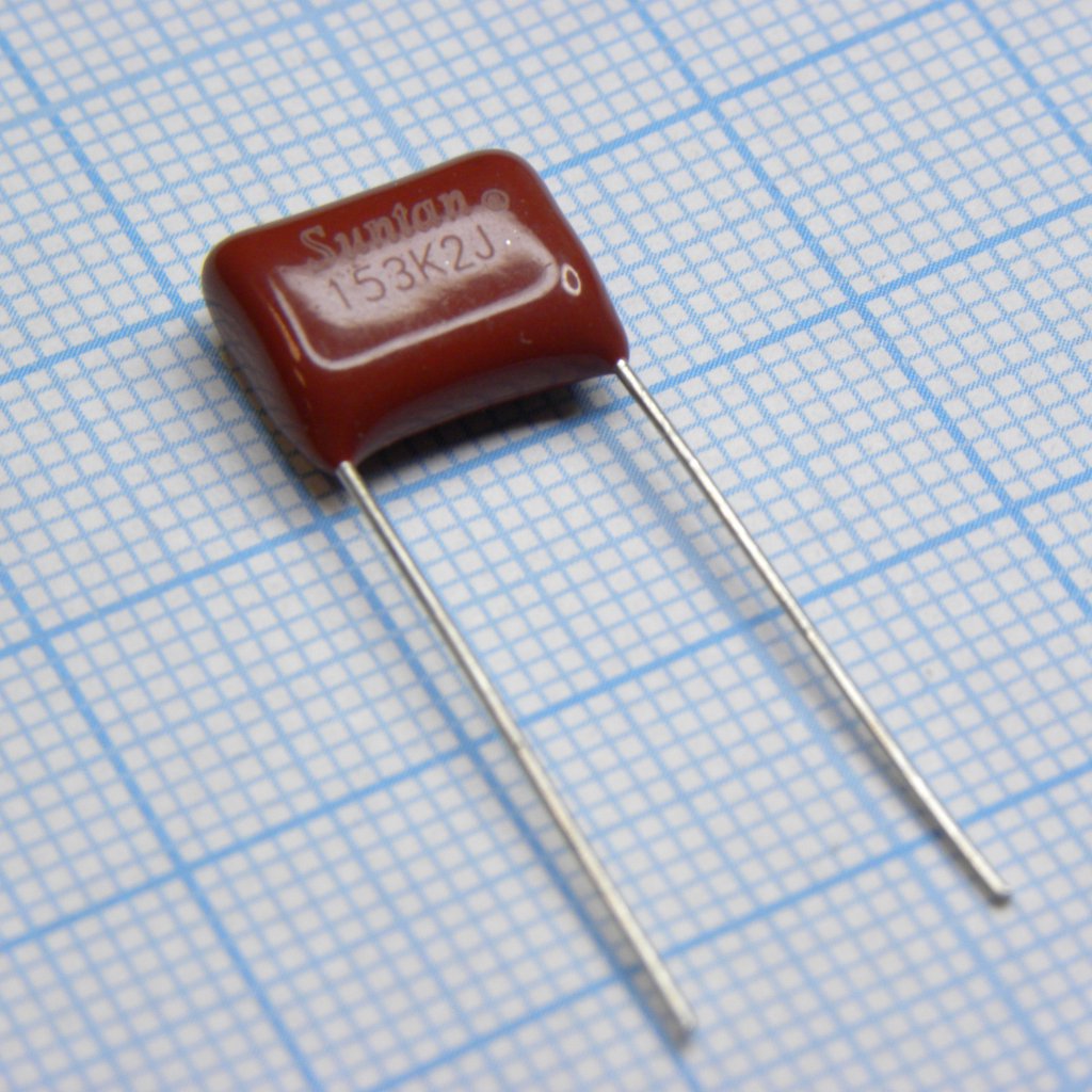 TS02002J153KSB0D0R - Конденсатор металлоплёночный полиэтилентерефталатный 0.015мкФ 630В ±10% (13х6х9мм) шаг выводов 10мм 85°С россыпь