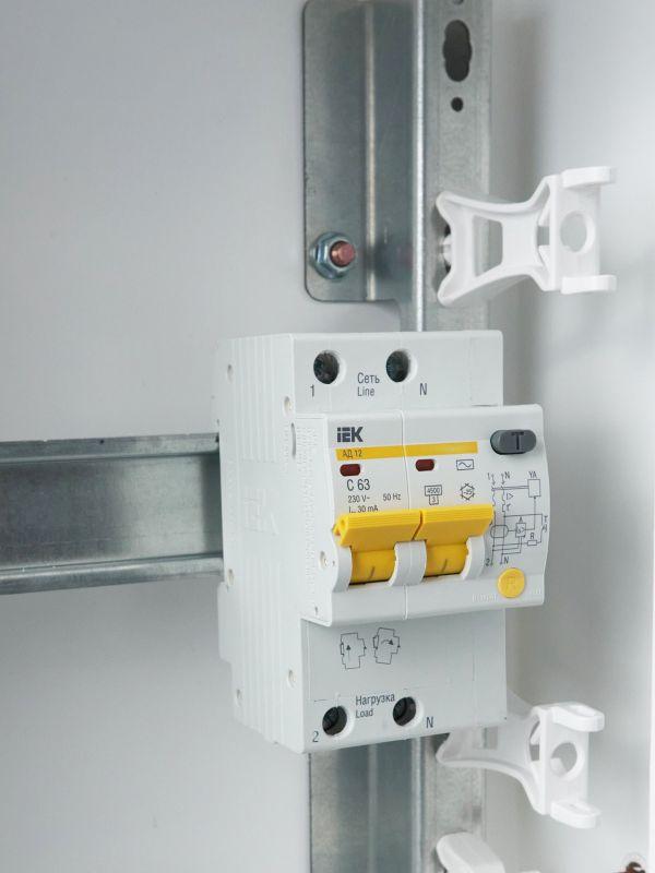 Выключатель автоматический дифференциального тока 2п C 63А 30мА тип AC 4.5кА АД-12 MAD10-2-063-C-030