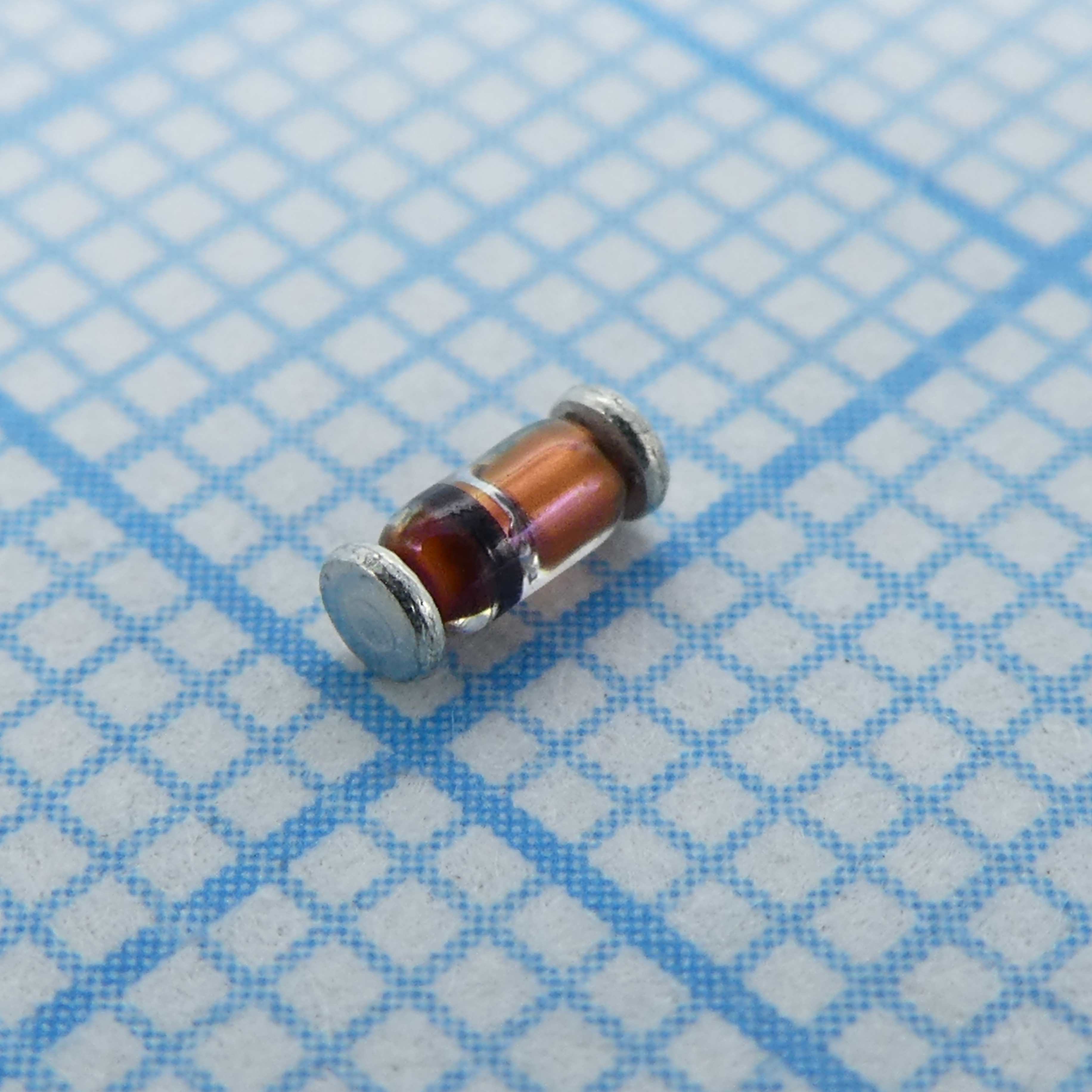 BZV55-C8V2,115 - Стабилитрон 0.5Вт 8.2В