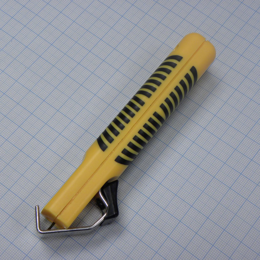 Стриппер BS530842 - Инструмент для снятия изоляции провода 8-28mm2.Продольный, поперечный и спиральный разрез оболочки кабеля .