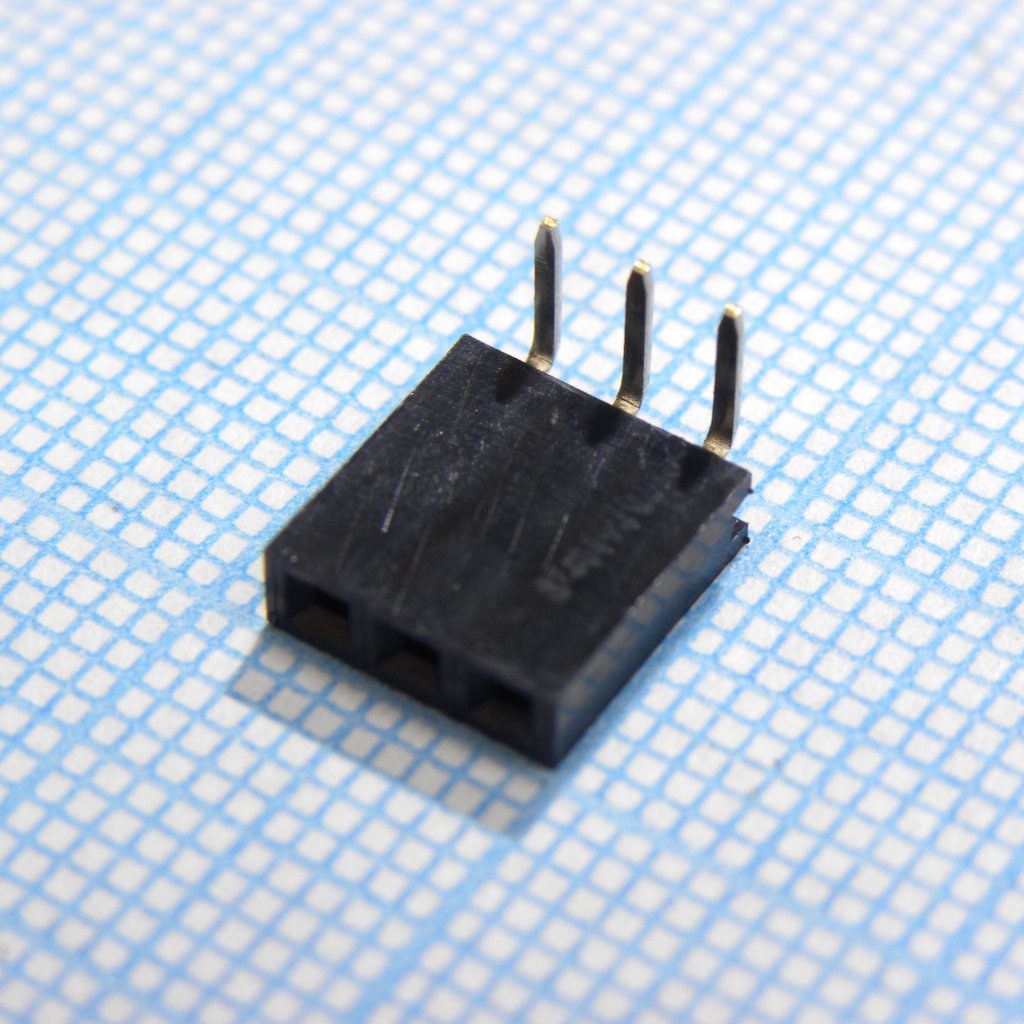 DS1024-1X3R2 - Гнездо на плату угловое 1x3 конт., шаг 2.54 мм., длина 8.5мм