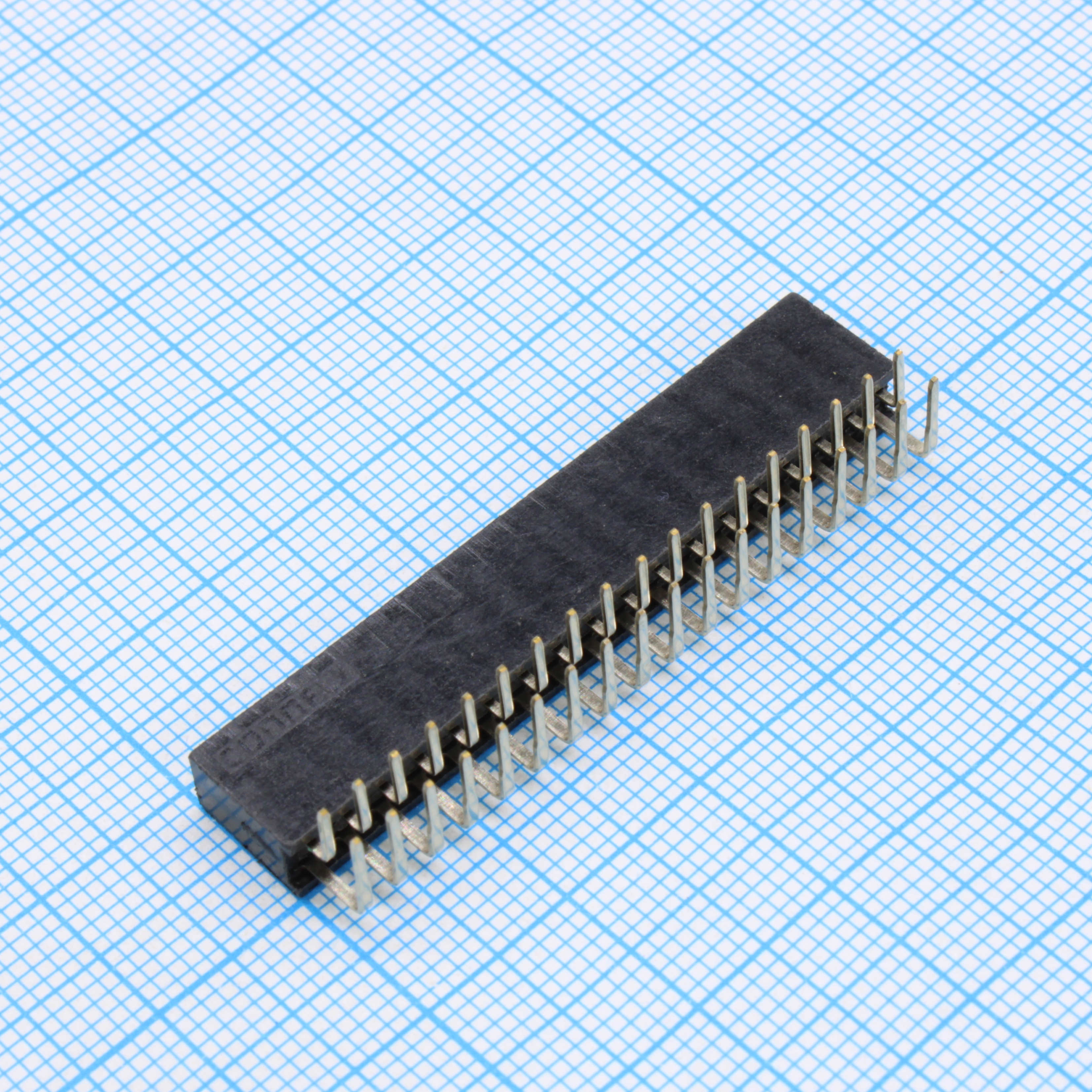 DS1024-2X18R2 - Гнездо на плату угловое 2x18 конт., шаг 2.54 мм., длина 8.5мм