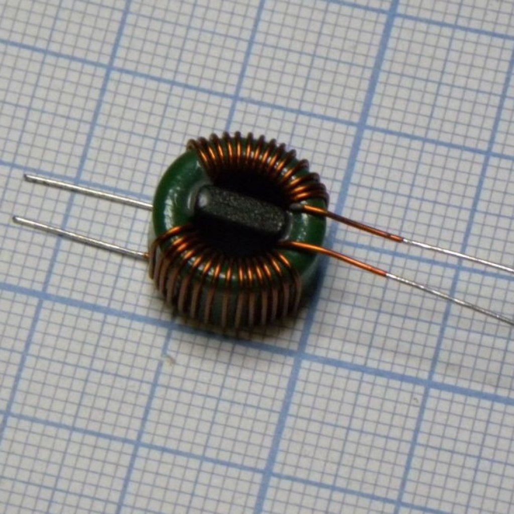 SAO-4.0-68 - Дроссель 4A/68uH для импульсных источников питания. Открытого типа 24x11mm.