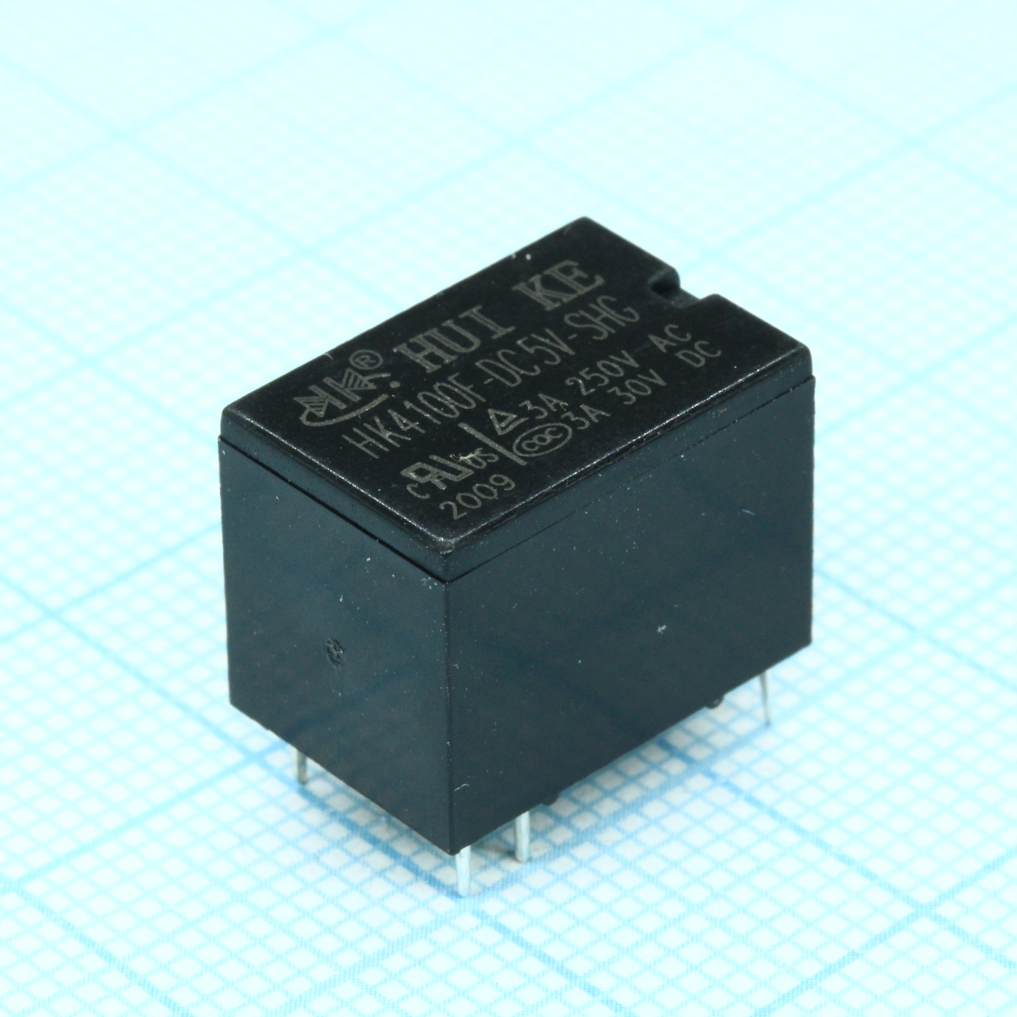 HK4100F-DC5V-SHG - Сигнальное реле 3А одна контактная группа-два направления катушка 5В 0.2Вт