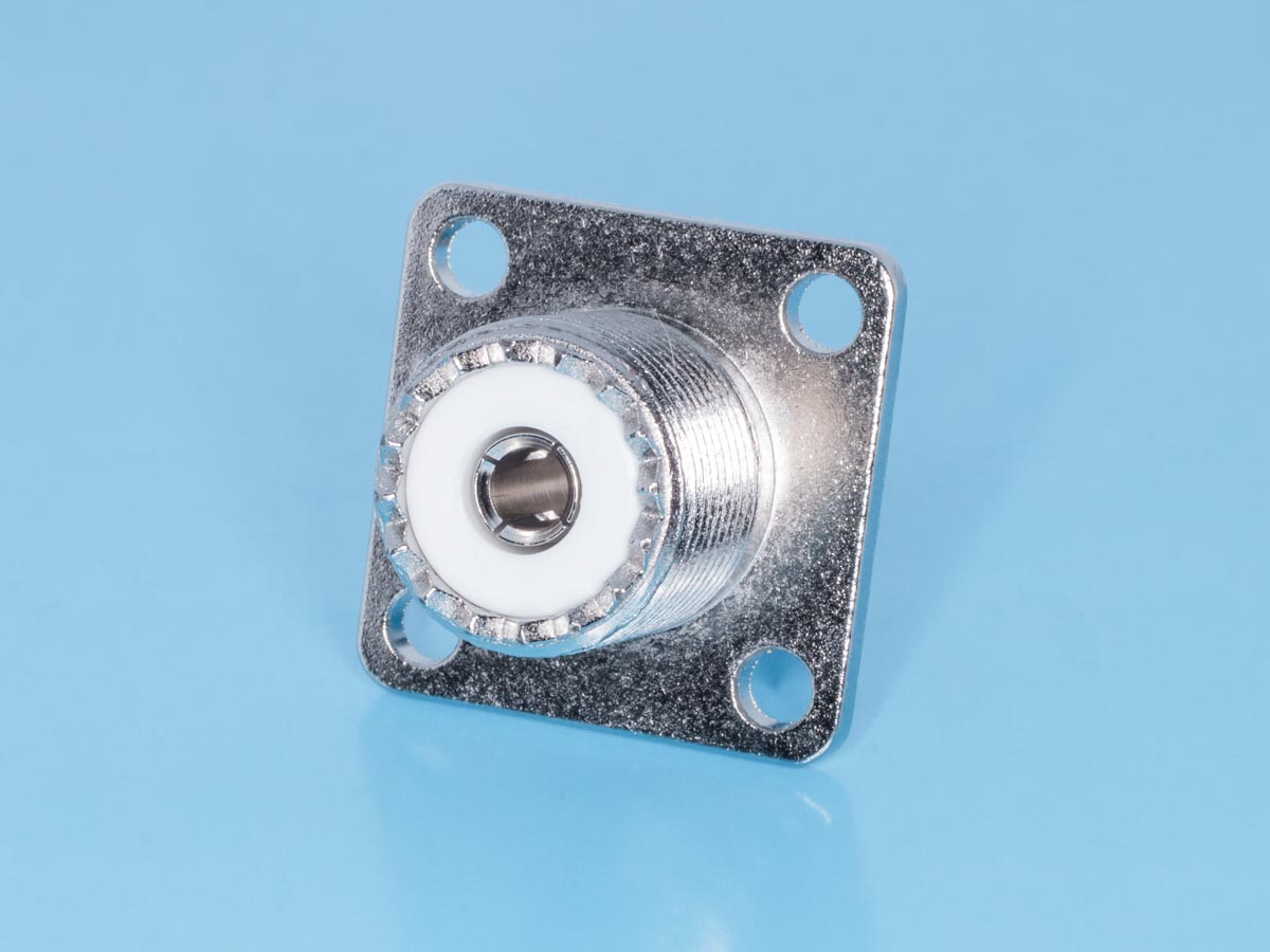 UHF-JB - Разъем UHF гнездо на приборный блок, крепление под 4 винта