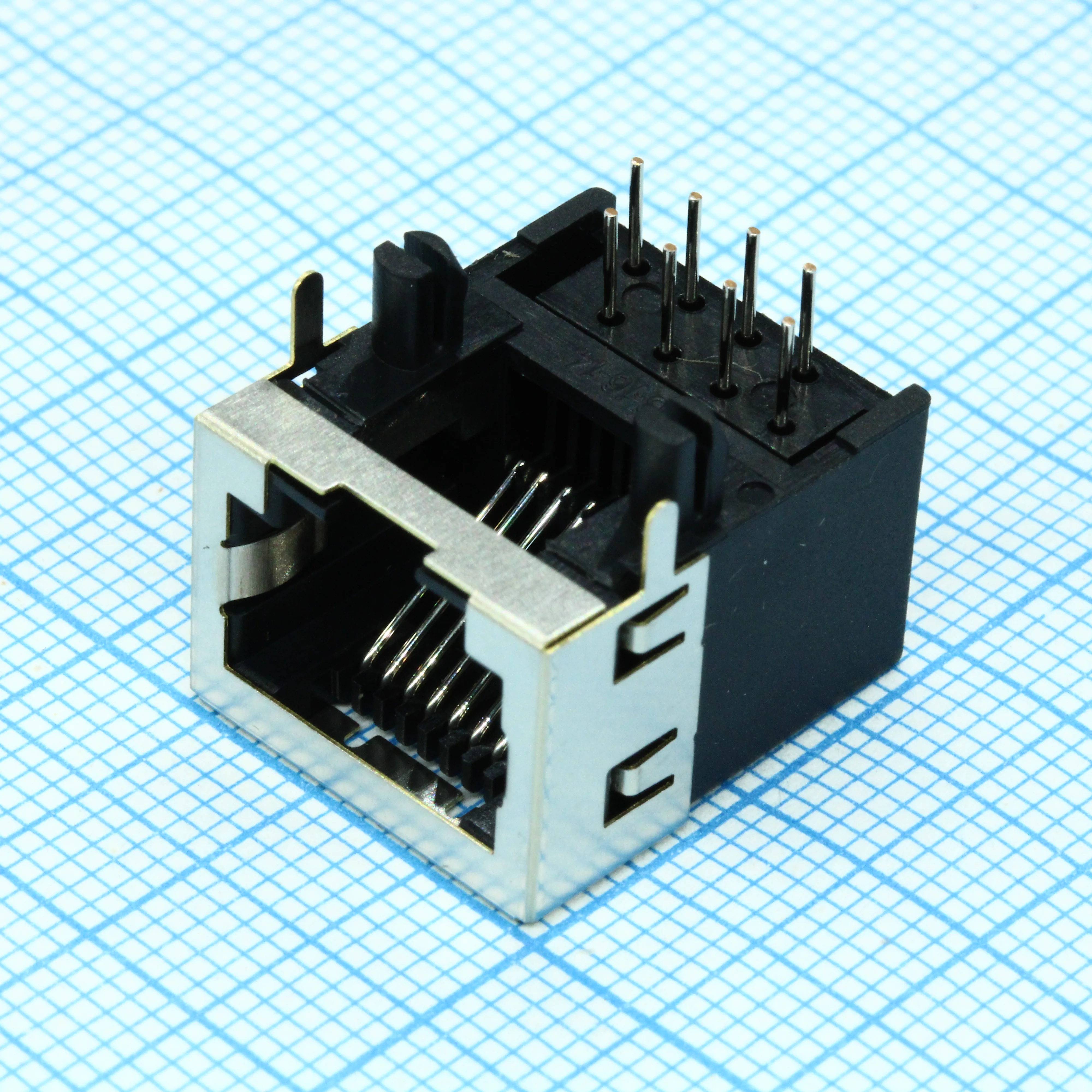 DS1125-S80BP - Разъем 8P8C (RJ45) розетка на плату, угловой экранированный